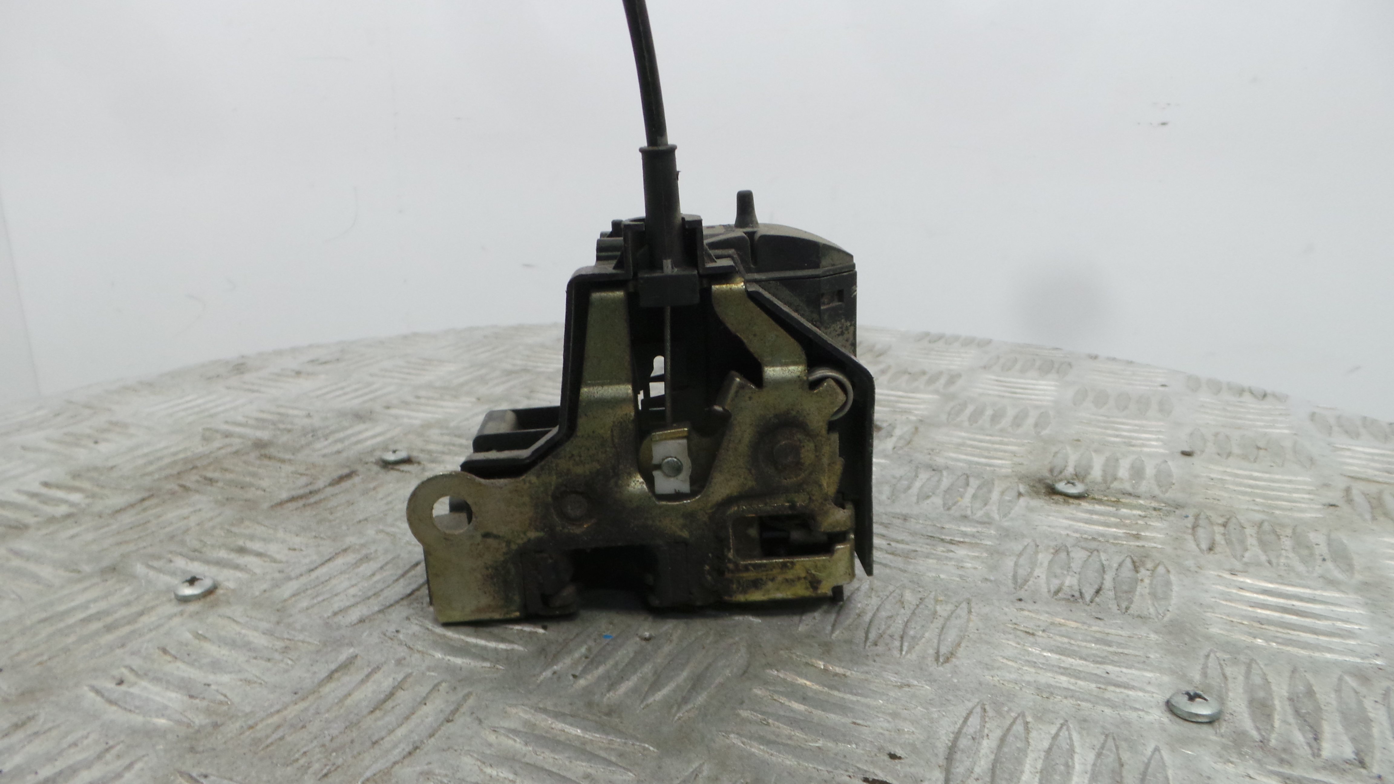 Fecho da Porta Trás Dto 7701473173 - RENAULT MEGANE I Break (KA0/1_), MEGANE I Grandtour (KA0/1_)-37058411 Fecho da Porta Trás Dto 7701473173 - RENAULT MEGANE I Break (KA0/1_), MEGANE I Grandtour (KA0/1_)-37058411