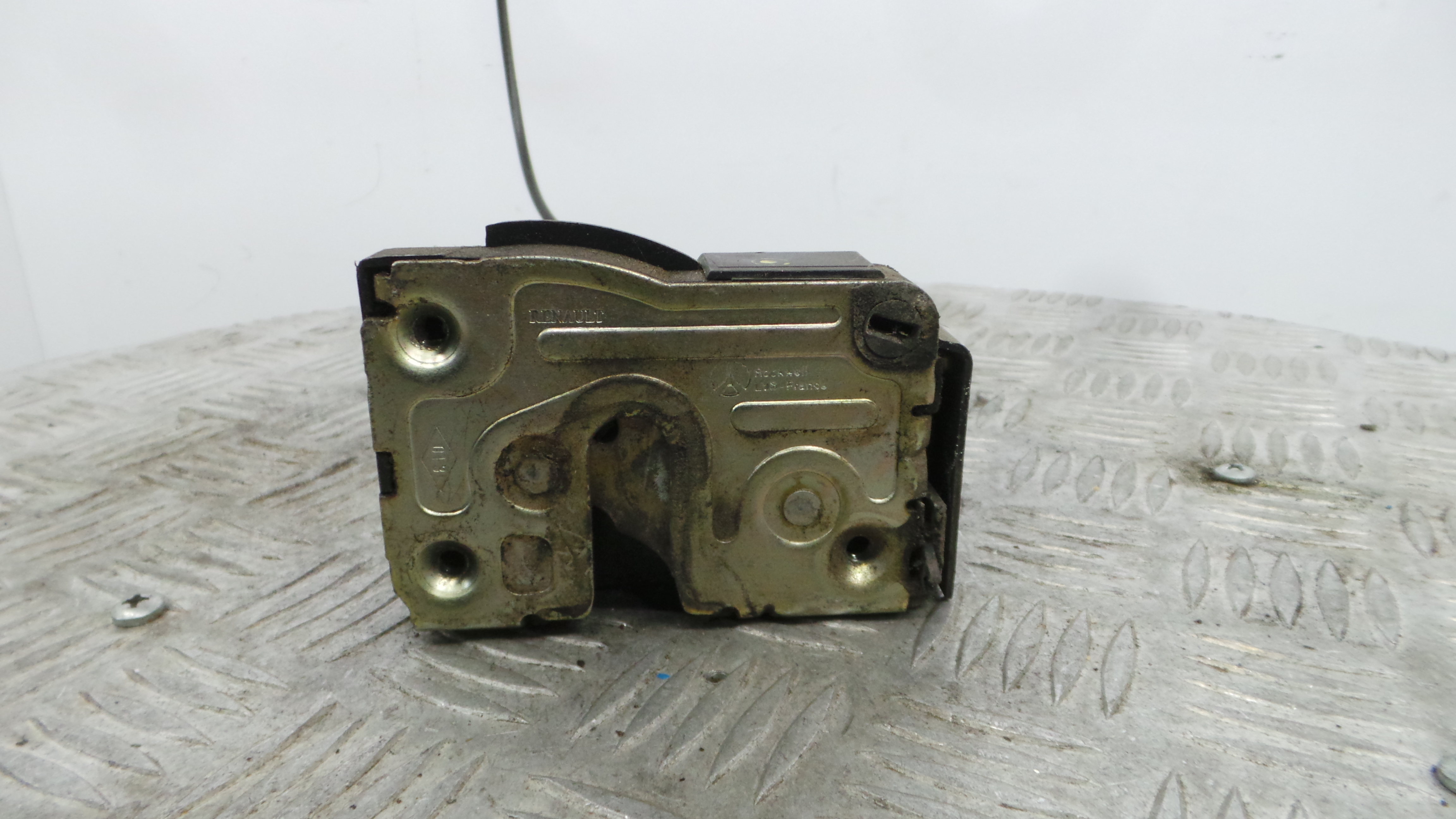 Fecho da Porta Trás Esq 7700434602 - RENAULT MEGANE I Break (KA0/1_), MEGANE I Grandtour (KA0/1_)-37058414