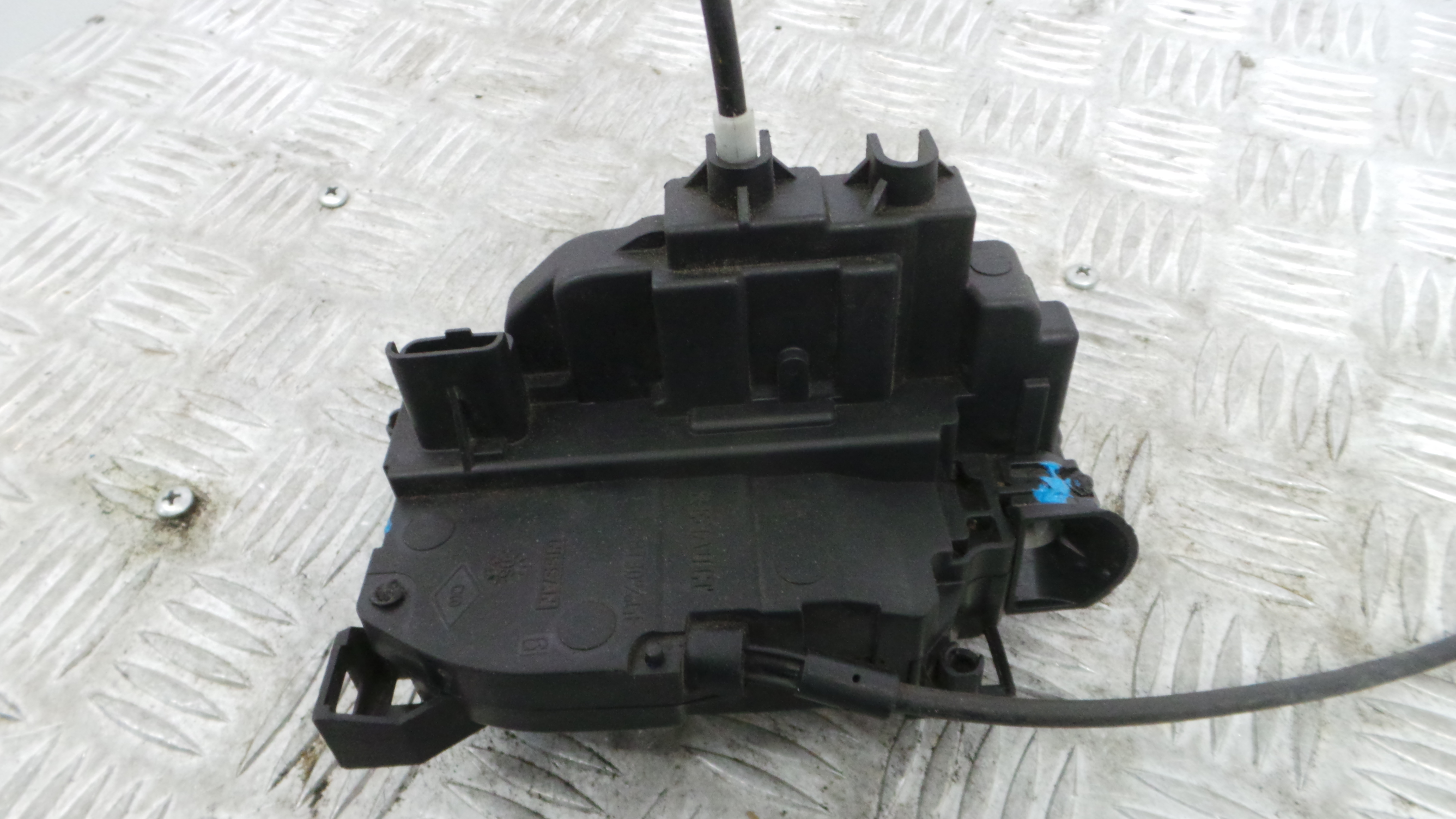 Fecho da Porta Frente Esq 8200350752 - RENAULT CLIO III (BR0/1, CR0/1)-37058434