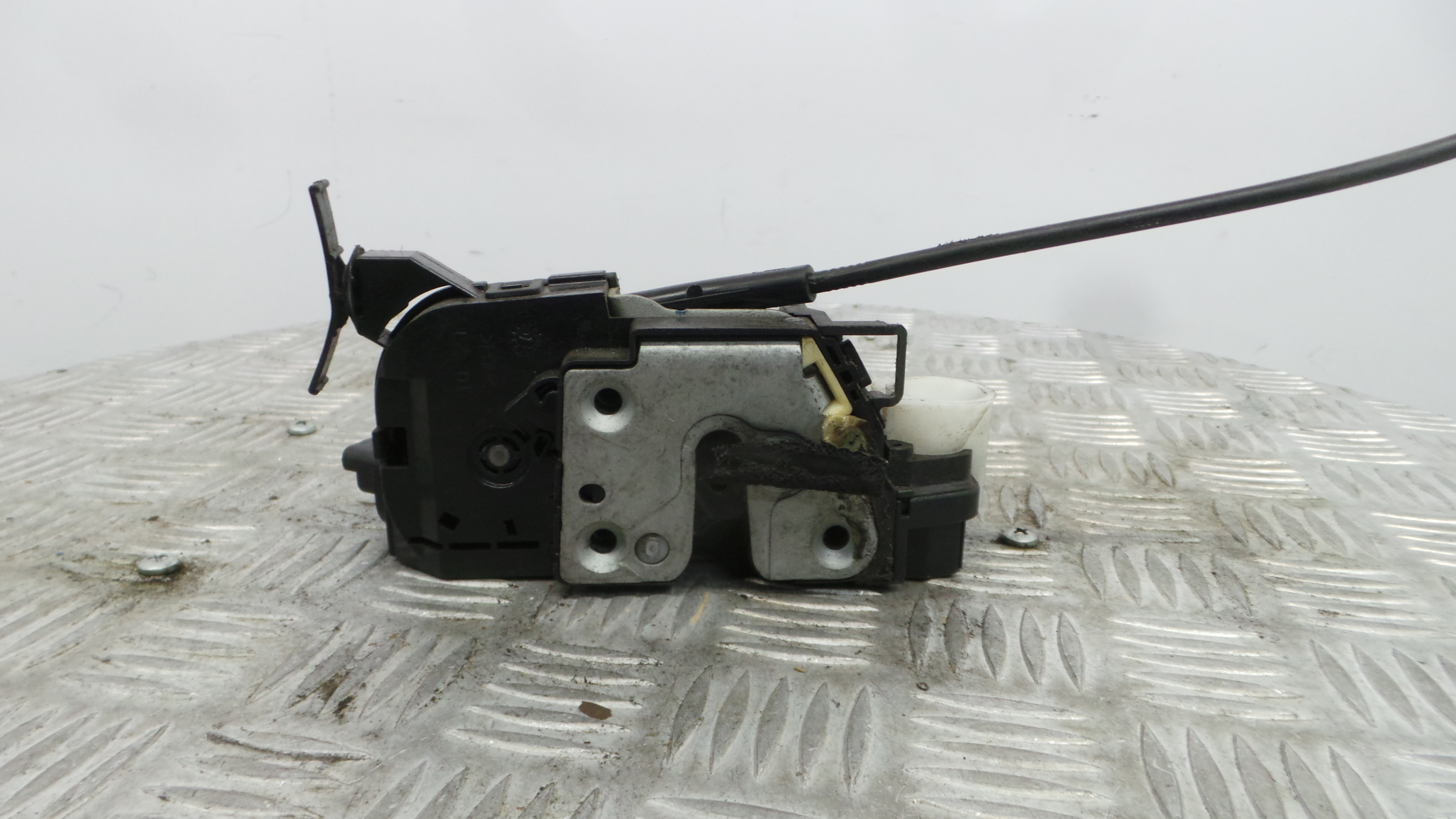 Fecho da Porta Frente Esq 805011929R - RENAULT CLIO IV (BH_)-37058457 Fecho da Porta Frente Esq 805011929R - RENAULT CLIO IV (BH_)-37058457