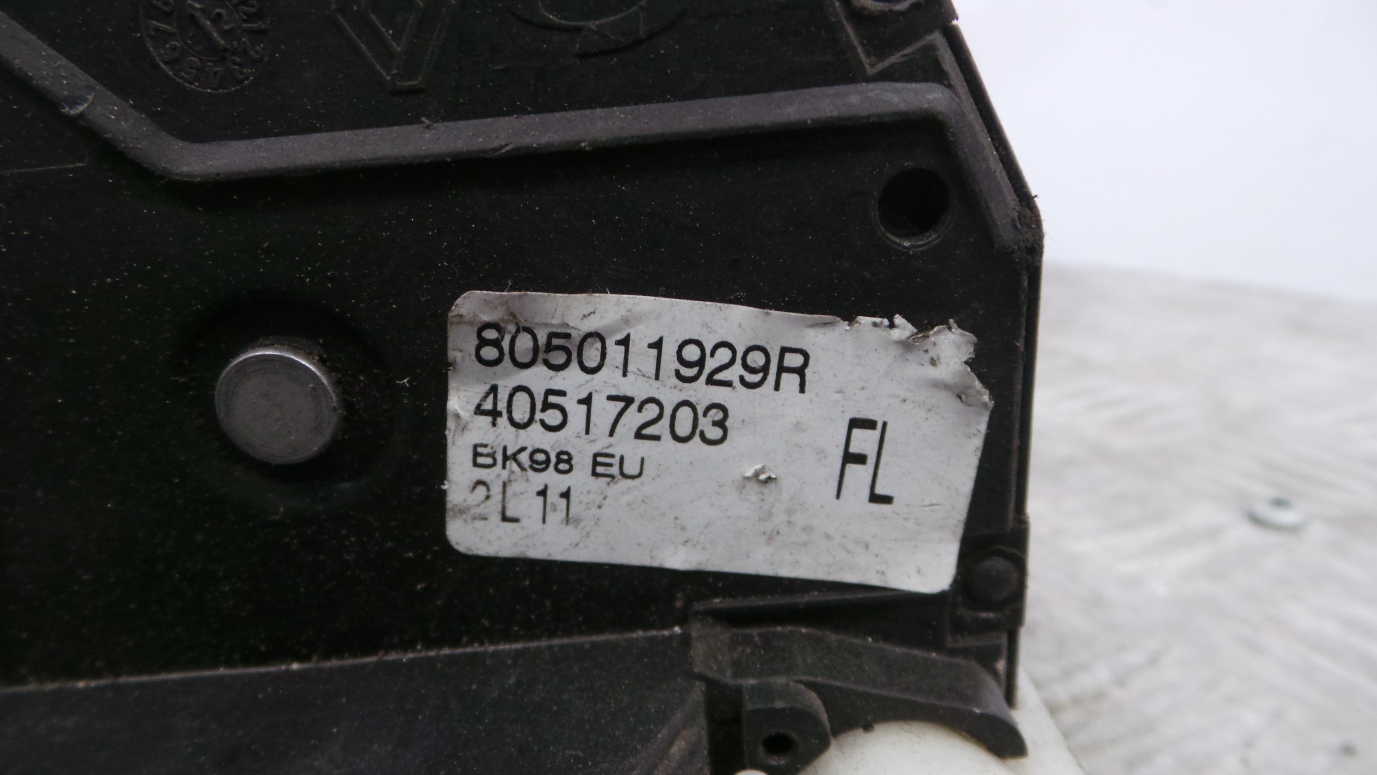 Fecho da Porta Frente Esq 805011929R - RENAULT CLIO IV (BH_)-37058457