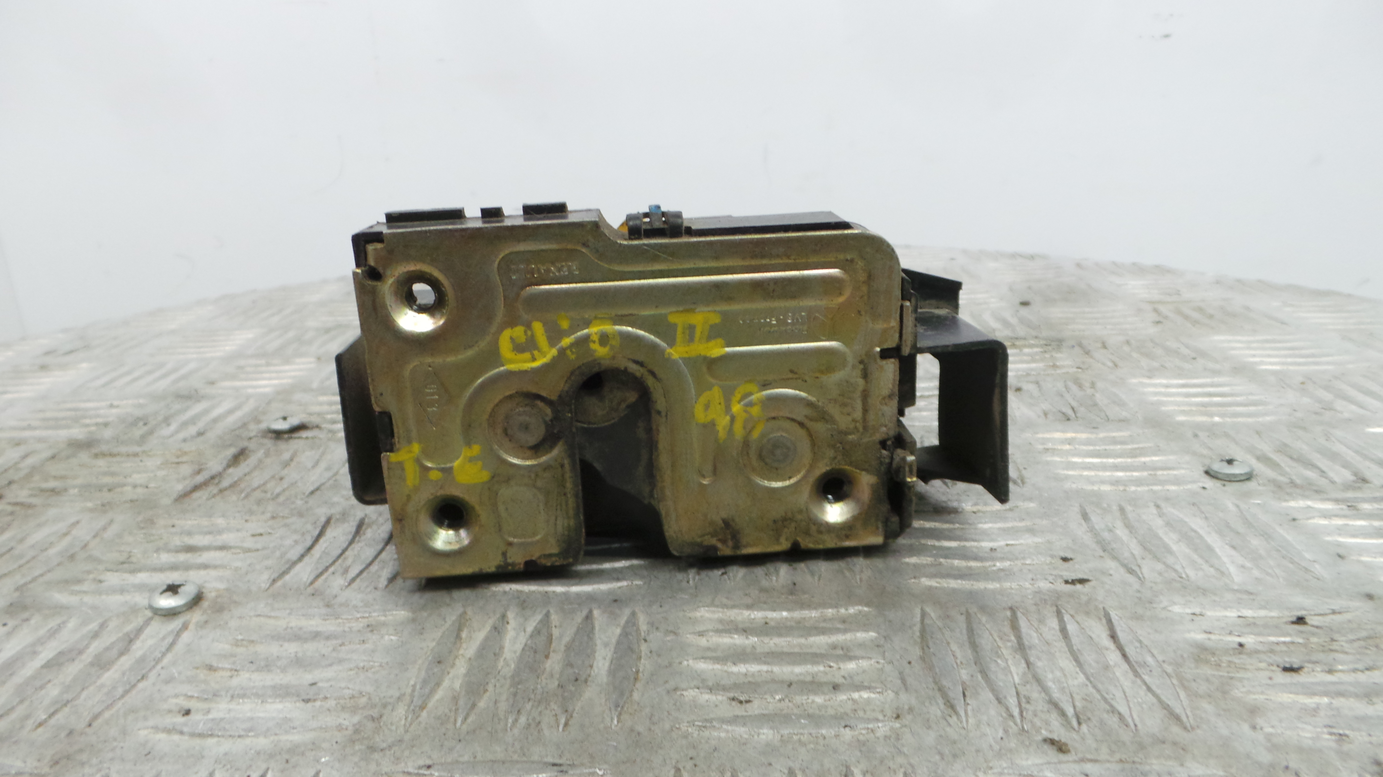 Fecho da Porta Trás Esq 7701469940 - RENAULT CLIO II (BB_, CB_), CLIO Mk II (BB_, CB_)-37058464