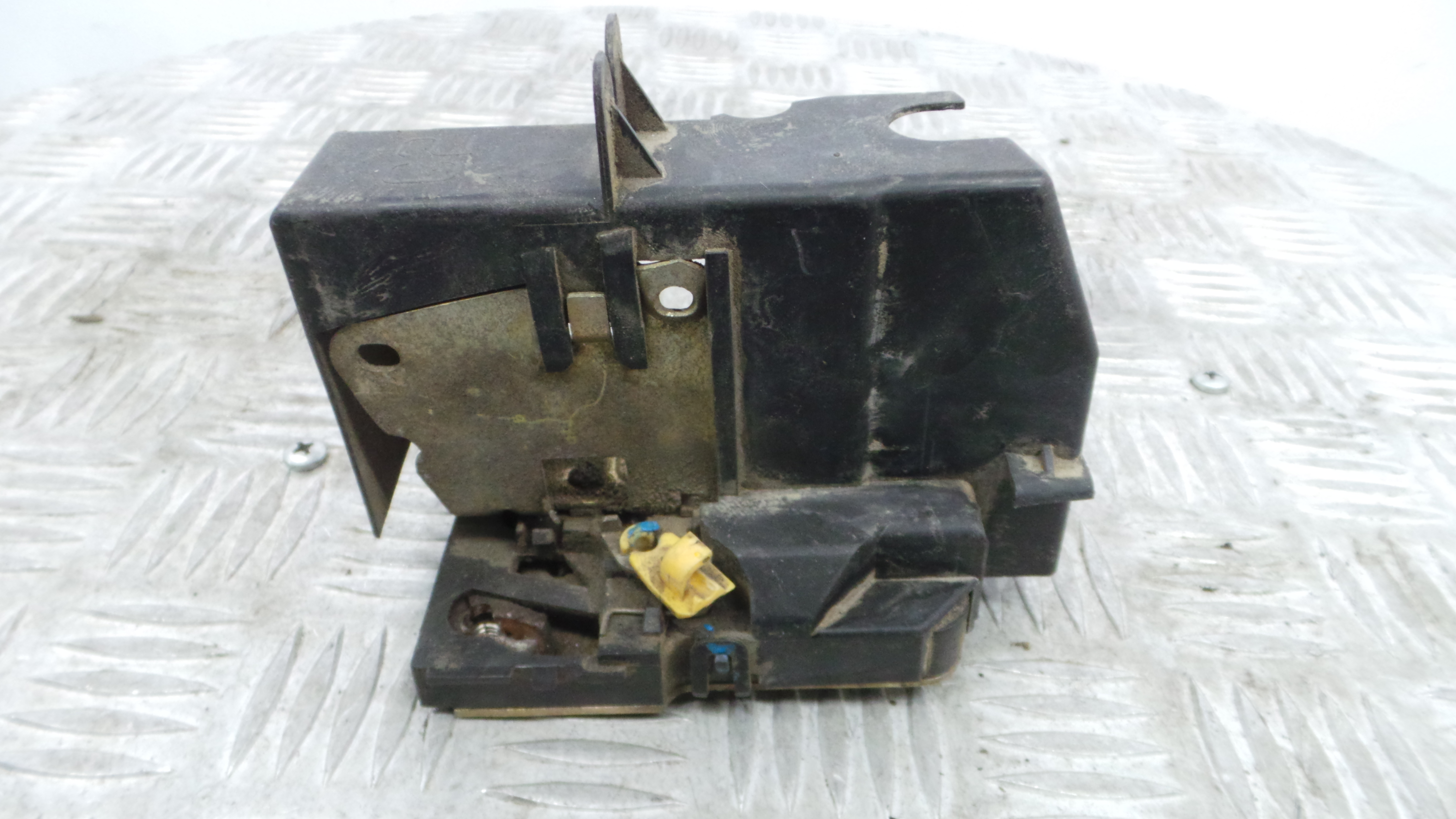 Fecho da Porta Trás Esq 7701469940 - RENAULT CLIO II (BB_, CB_), CLIO Mk II (BB_, CB_)-37058464