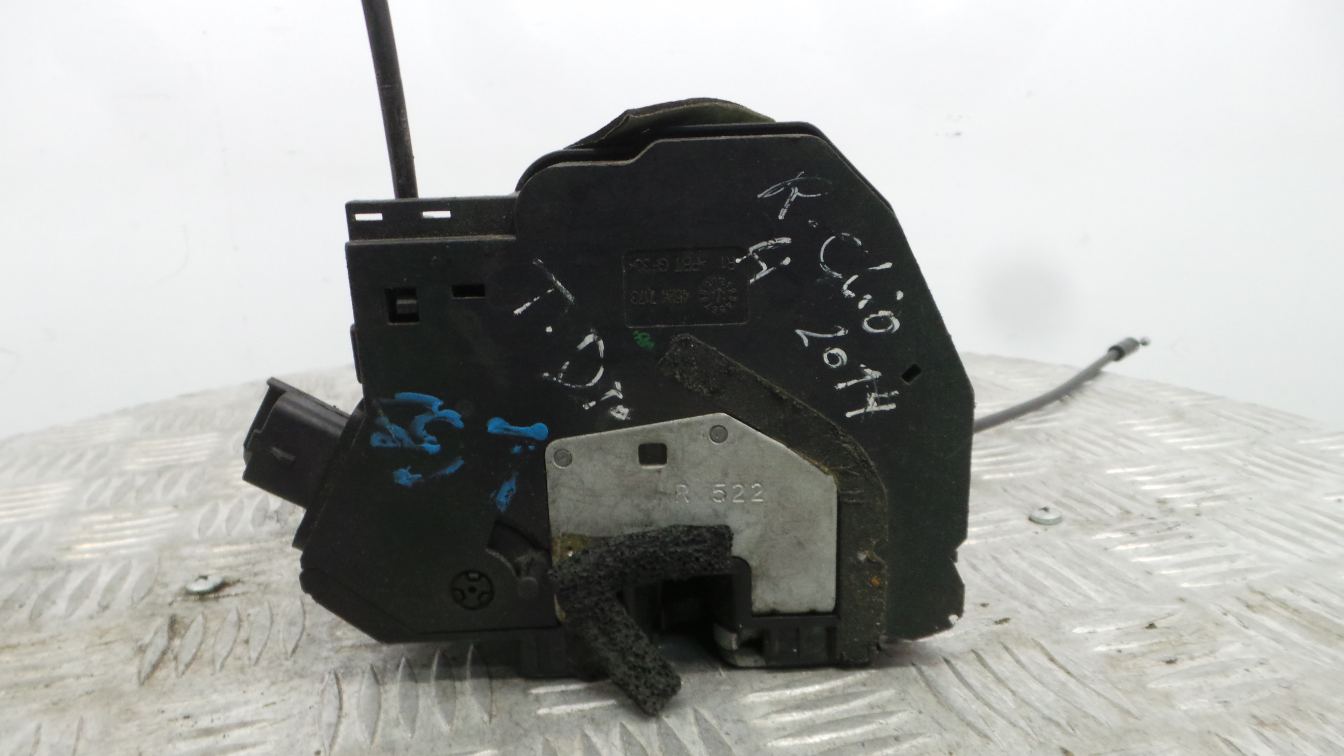 Fecho da Porta Trás Dto 825000767R - RENAULT CLIO IV (BH_)-37058534