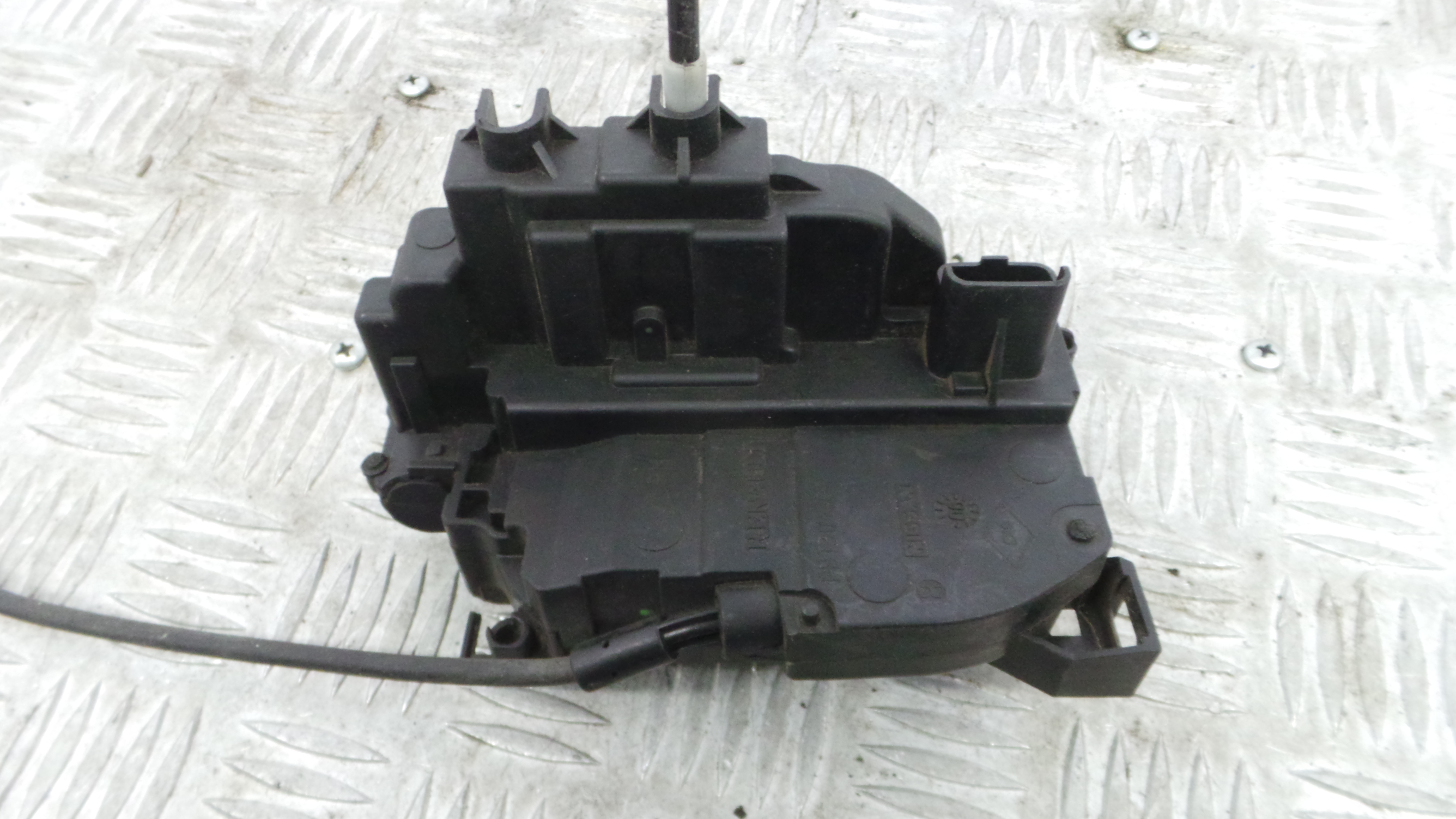 Fecho da Porta Frente Dto 8200350753 - RENAULT CLIO III (BR0/1, CR0/1)-37058645