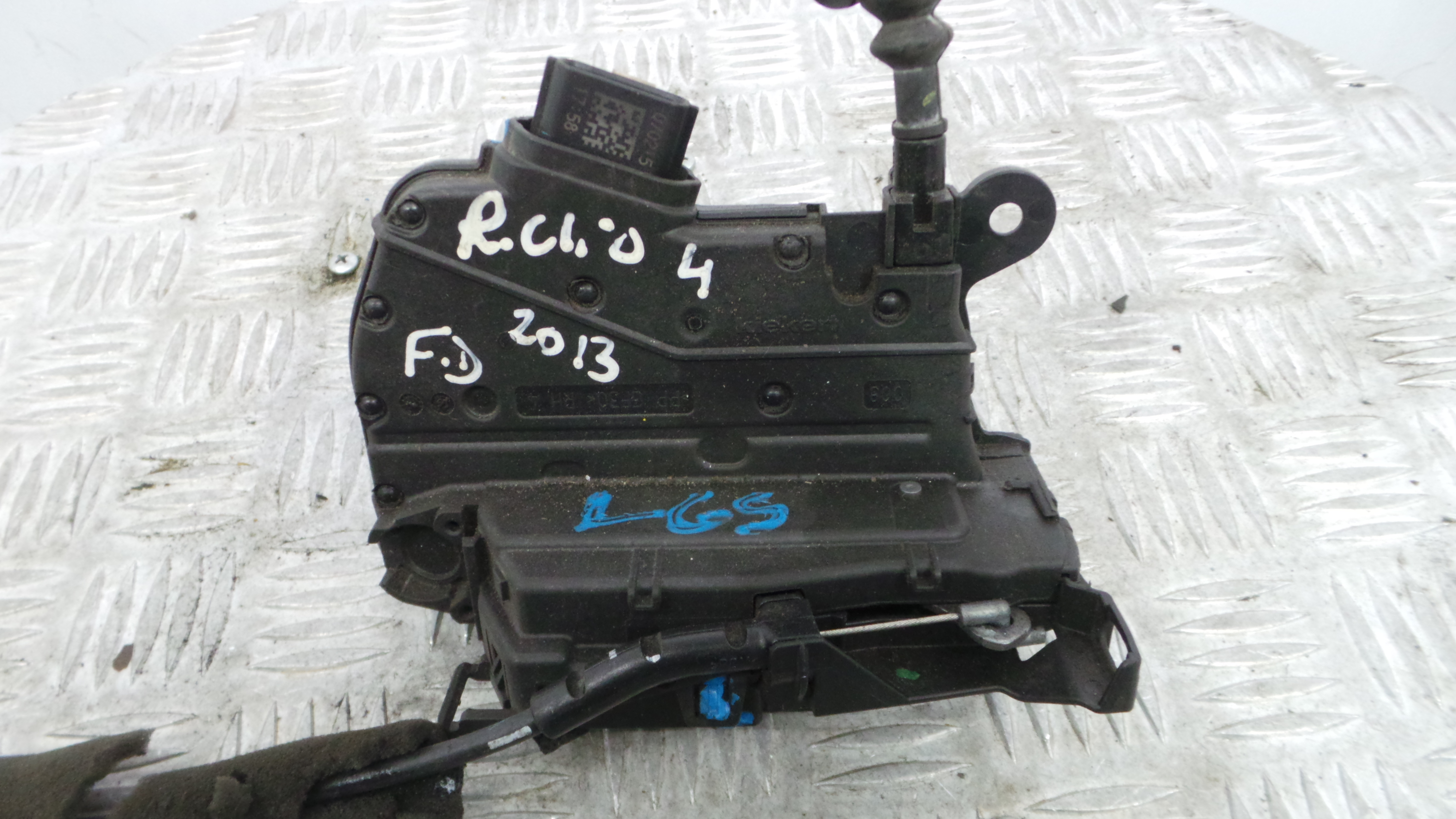 Fecho da Porta Frente Dto 805024563R - RENAULT CLIO IV (BH_)-37058886