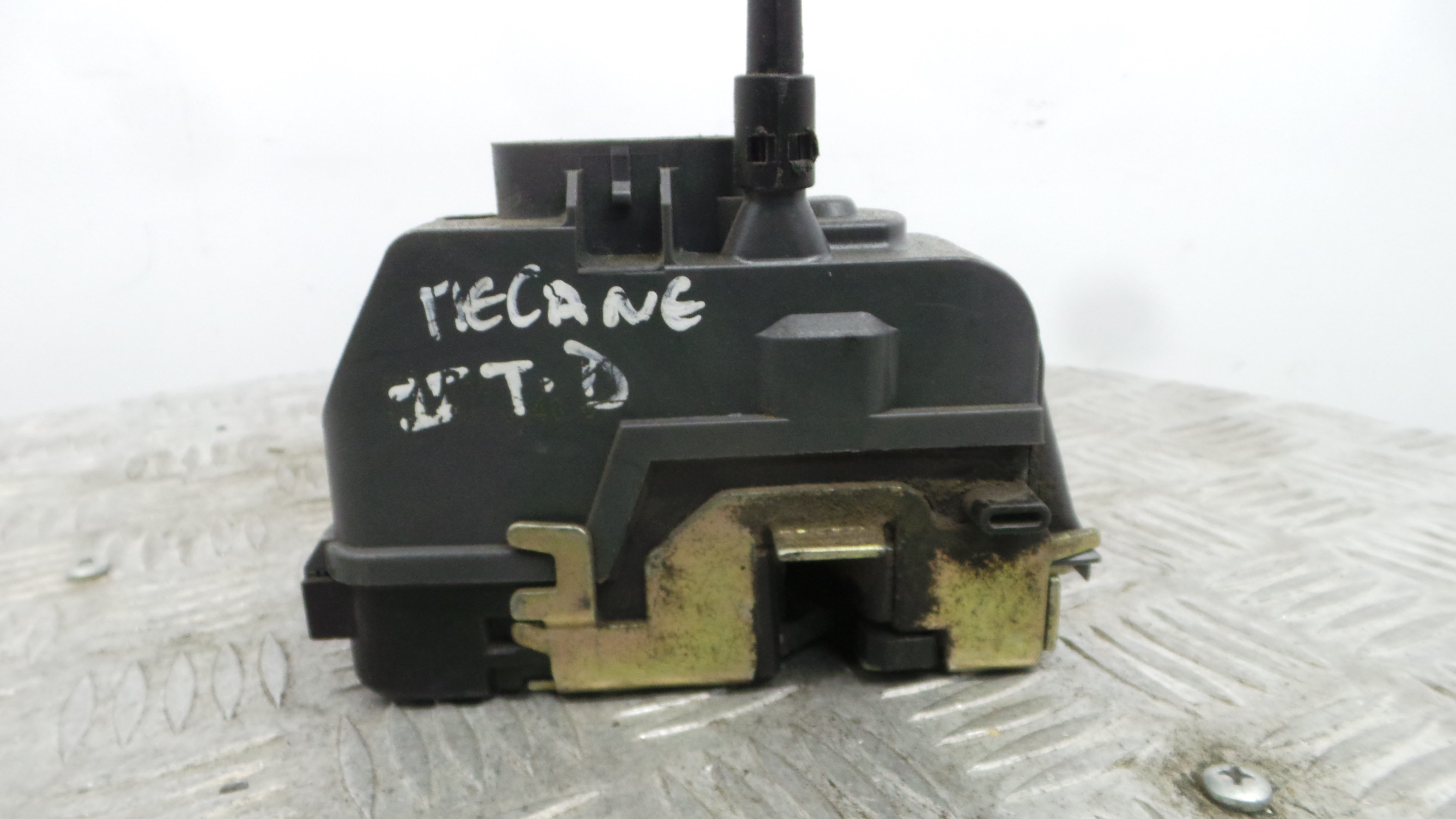 Fecho da Porta Trás Dto 8200028429 - RENAULT MEGANE II (BM0/1_, CM0/1_)-37059189