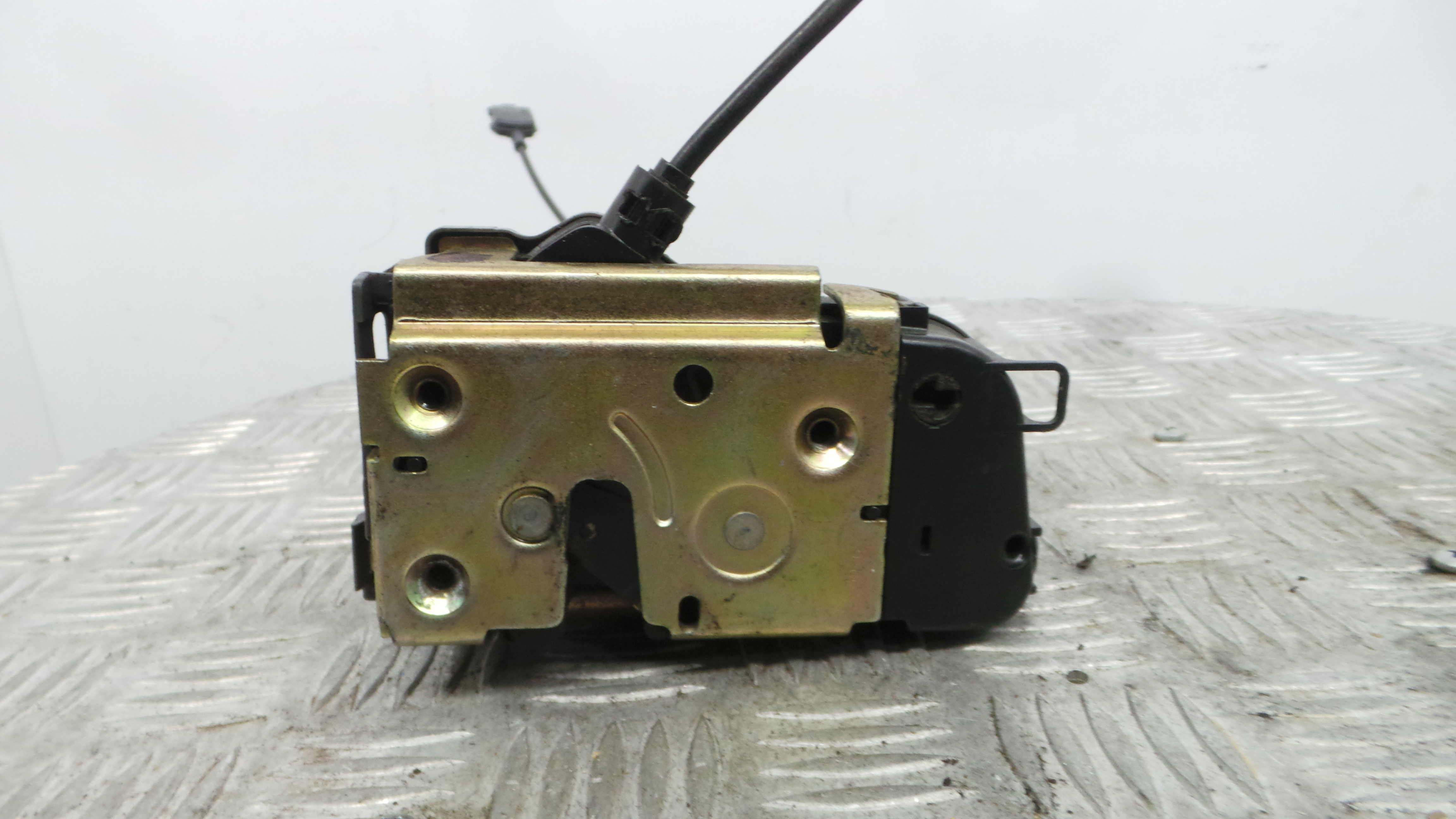 Fecho da Porta Trás Dto 8200028429 - RENAULT MEGANE II (BM0/1_, CM0/1_)-37059189