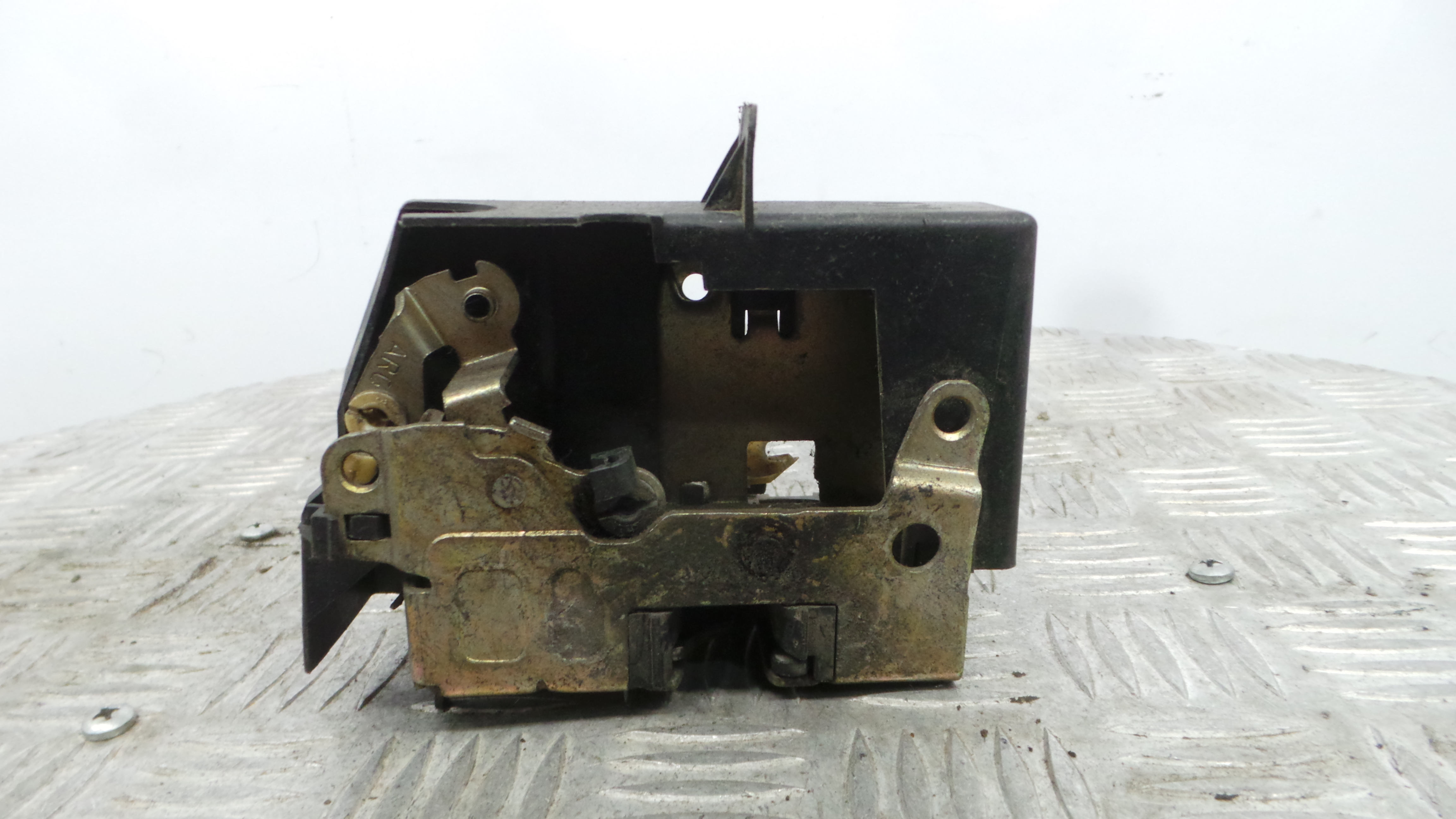 Fecho da Porta Trás Esq 7701469940 - RENAULT CLIO II (BB_, CB_), CLIO Mk II (BB_, CB_)-37059478