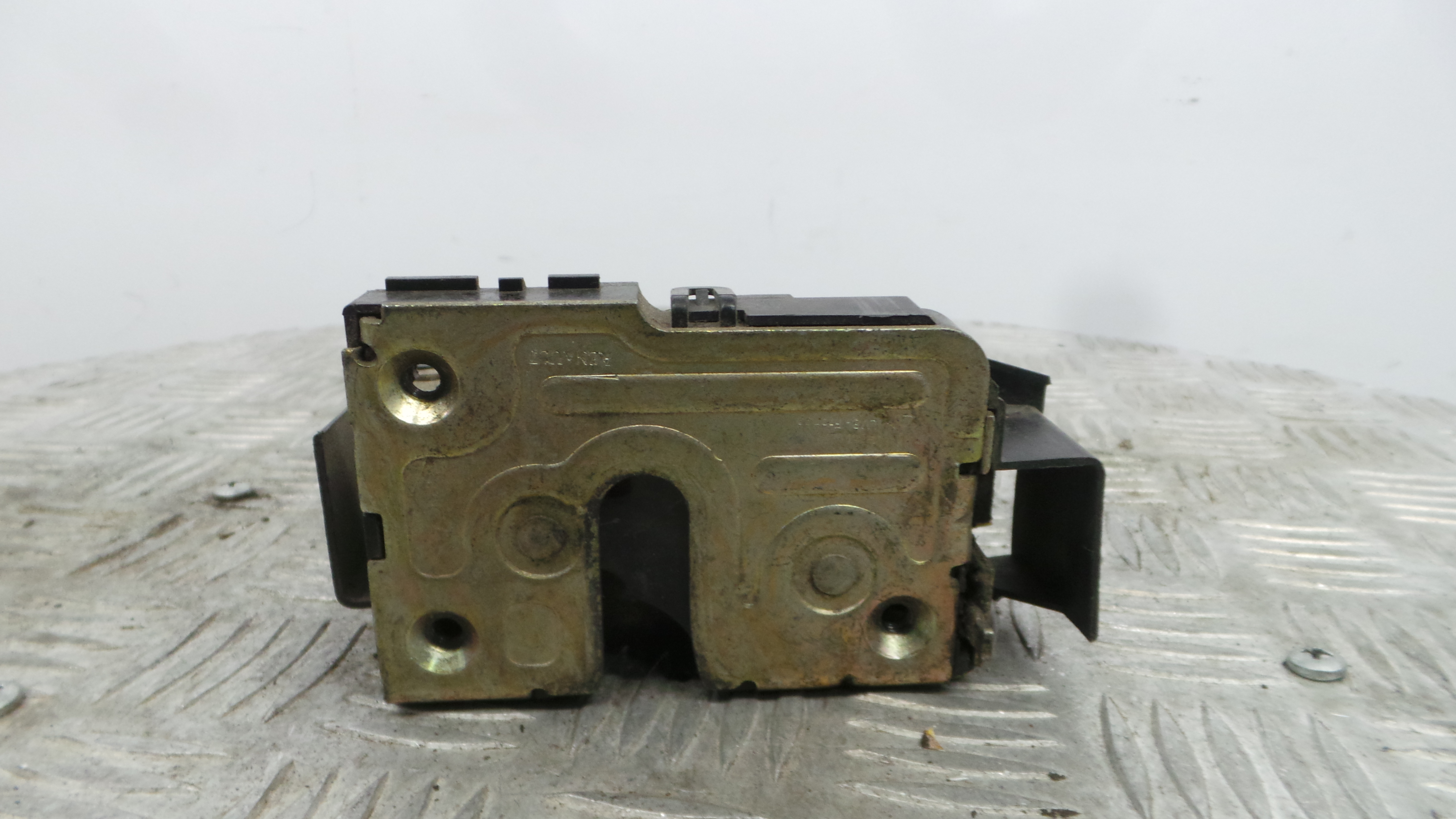 Fecho da Porta Trás Esq 7701469940 - RENAULT CLIO II (BB_, CB_), CLIO Mk II (BB_, CB_)-37059478