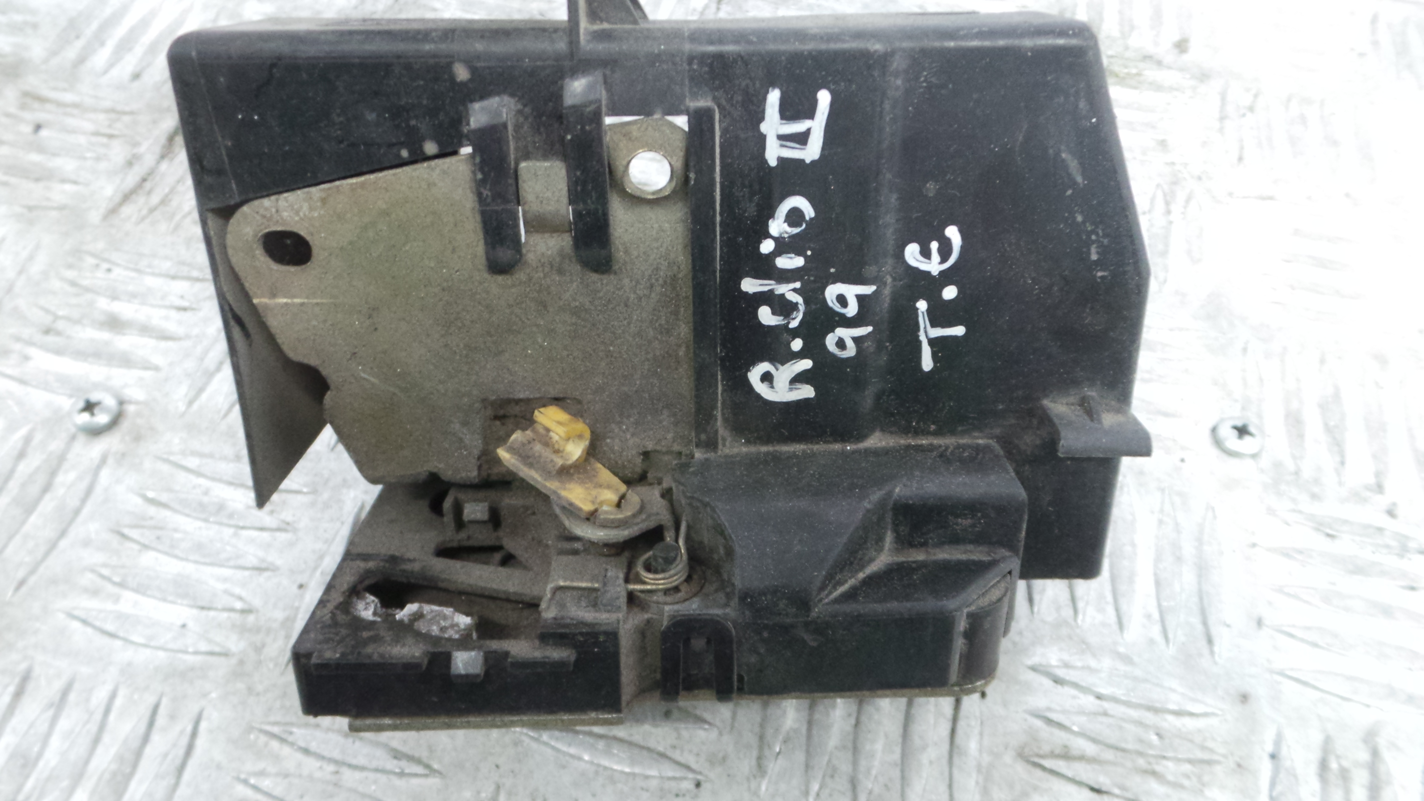 Fecho da Porta Trás Esq 7701469940 - RENAULT CLIO II (BB_, CB_), CLIO Mk II (BB_, CB_)-37059478