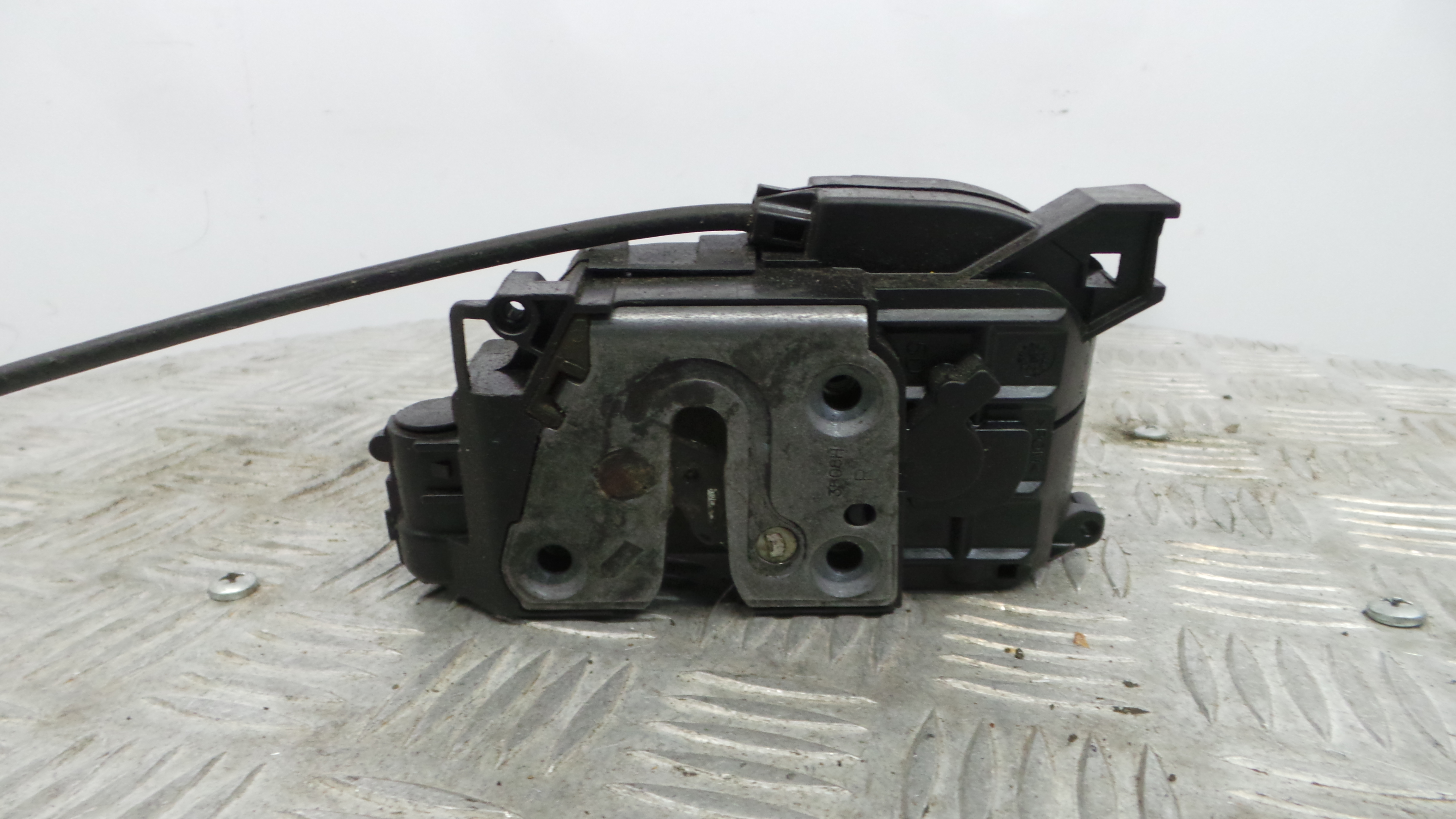 Fecho da Porta Trás Dto 825020002R - RENAULT MEGANE III Hatchback (BZ0/1_, B3_)-37059631