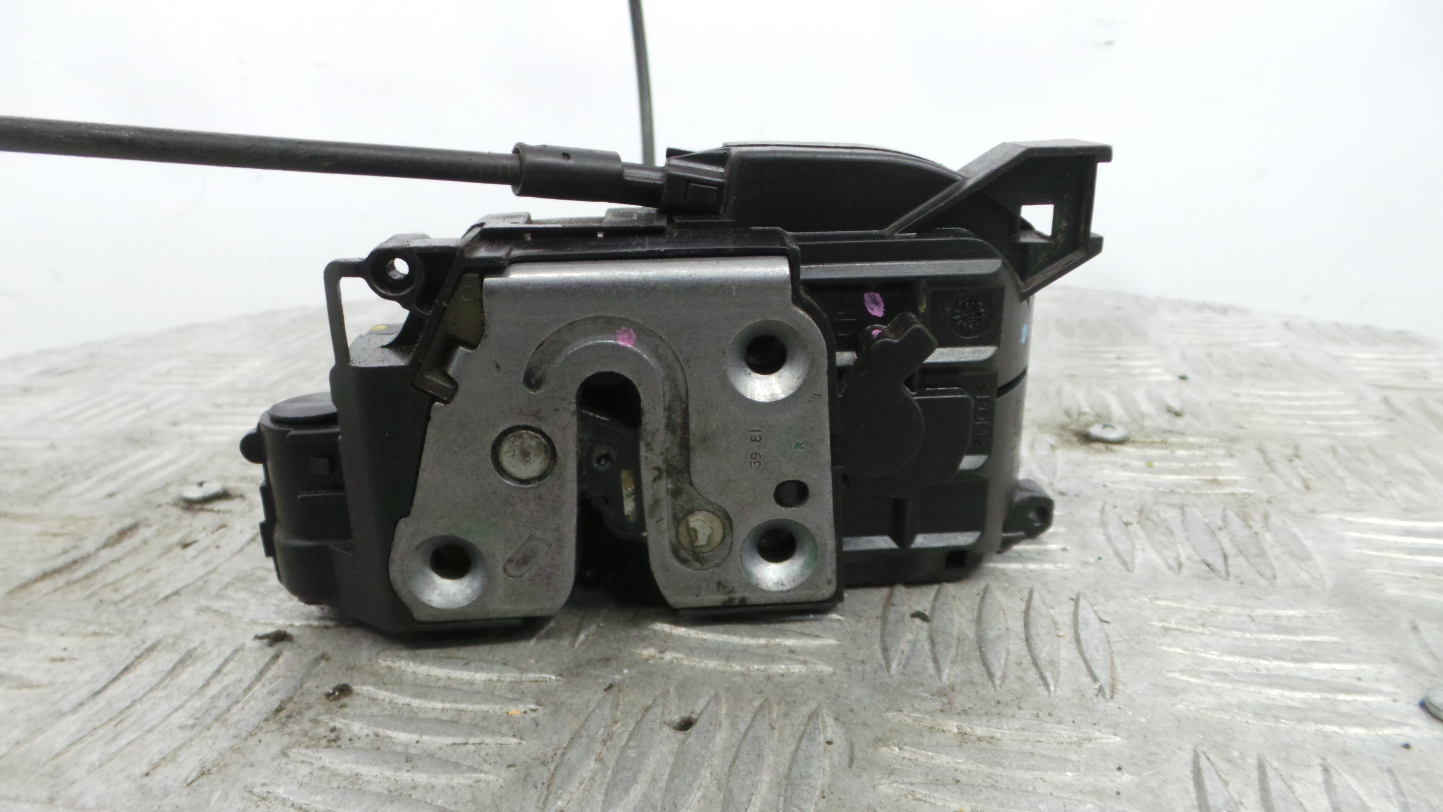 Fecho da Porta Frente Dto 8200350753 - RENAULT CLIO III (BR0/1, CR0/1)-37059659