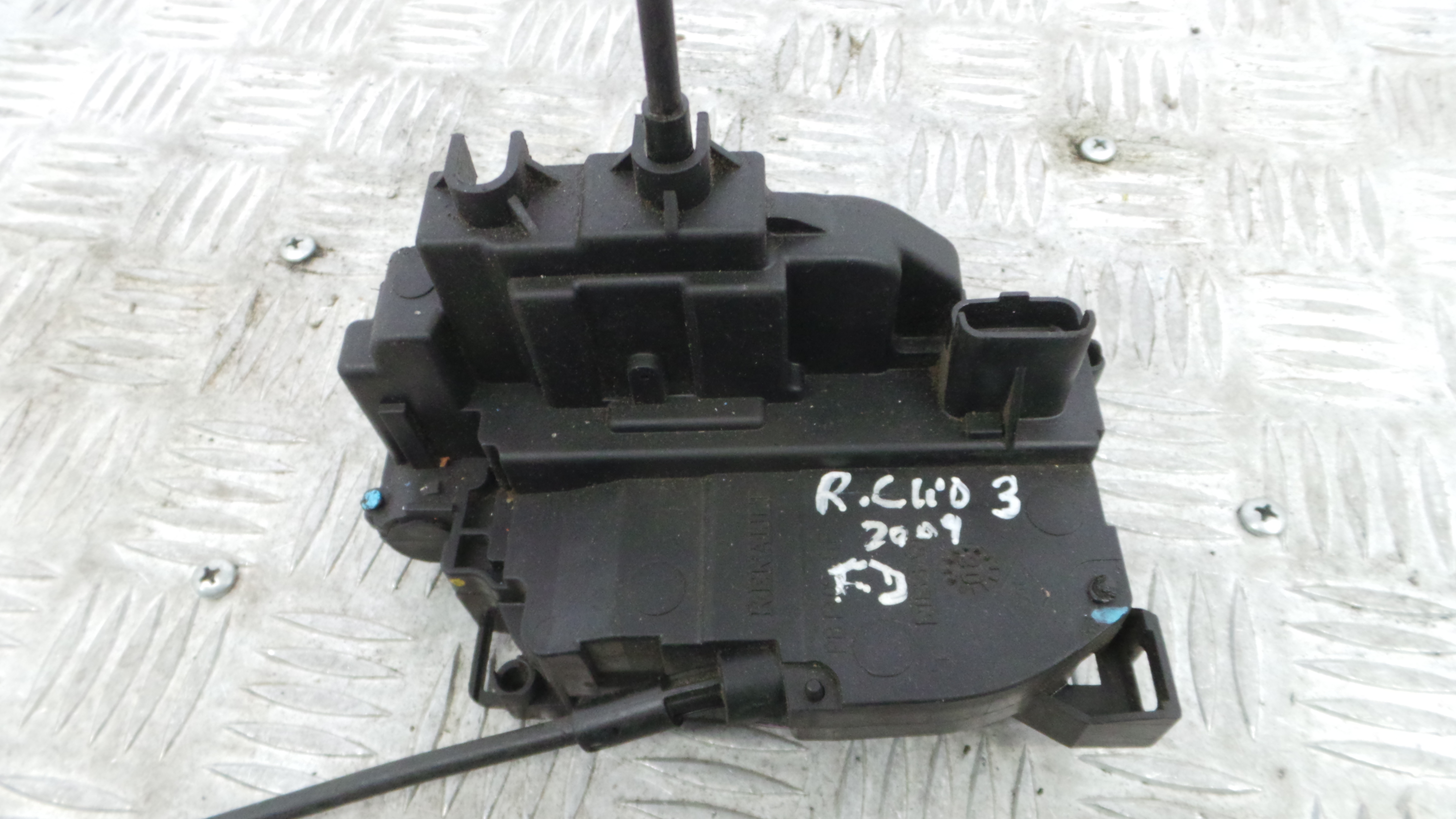 Fecho da Porta Frente Dto 8200350753 - RENAULT CLIO III (BR0/1, CR0/1)-37059659