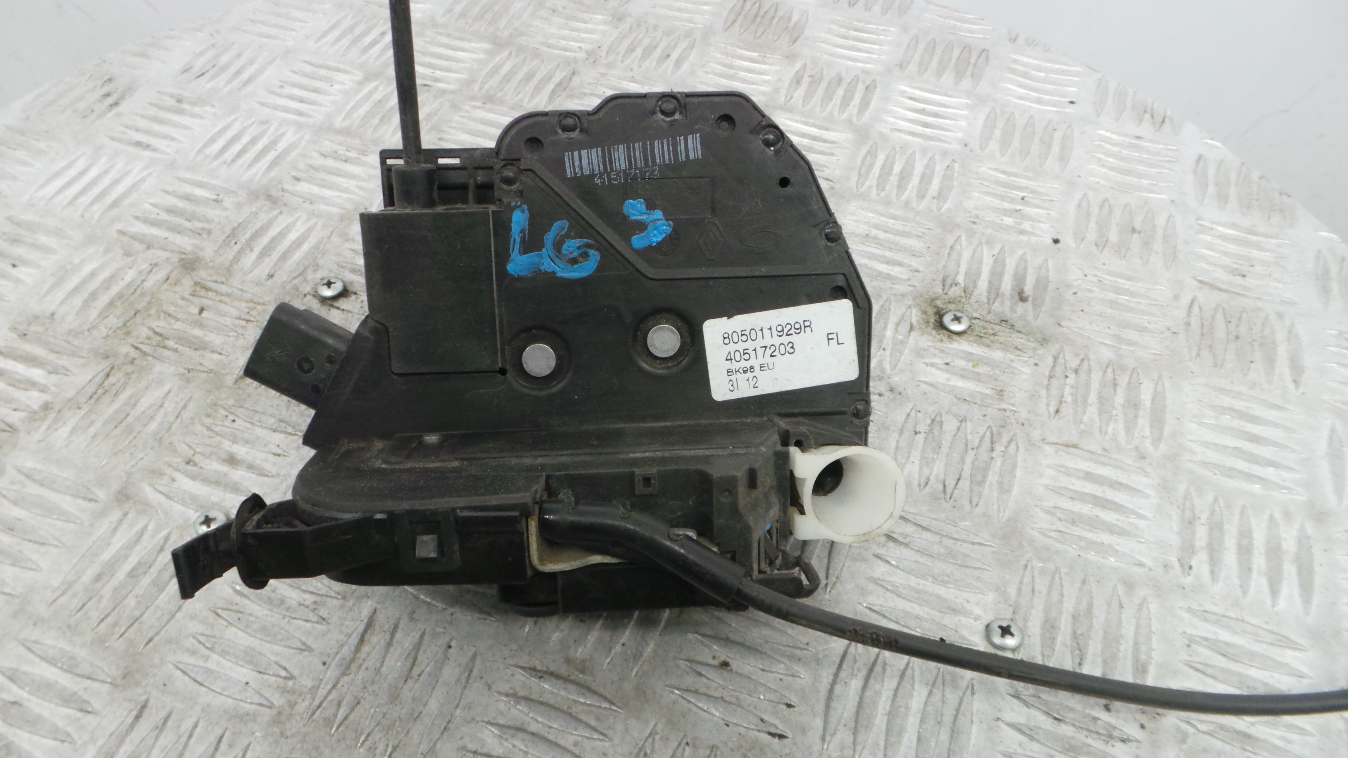 Fecho da Porta Frente Esq 805011929R - RENAULT CLIO IV (BH_)-37059730