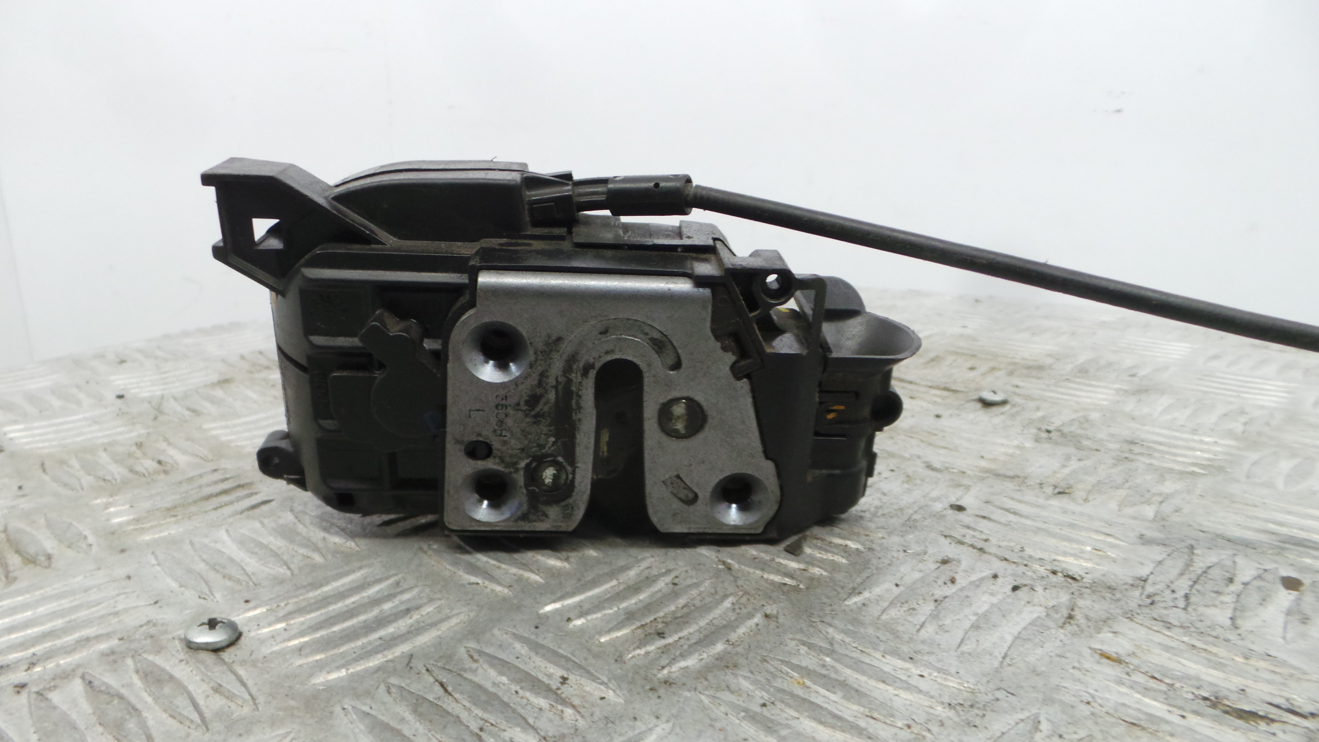 Fecho da Porta Frente Esq 8200350752 - RENAULT CLIO III (BR0/1, CR0/1)-37059741