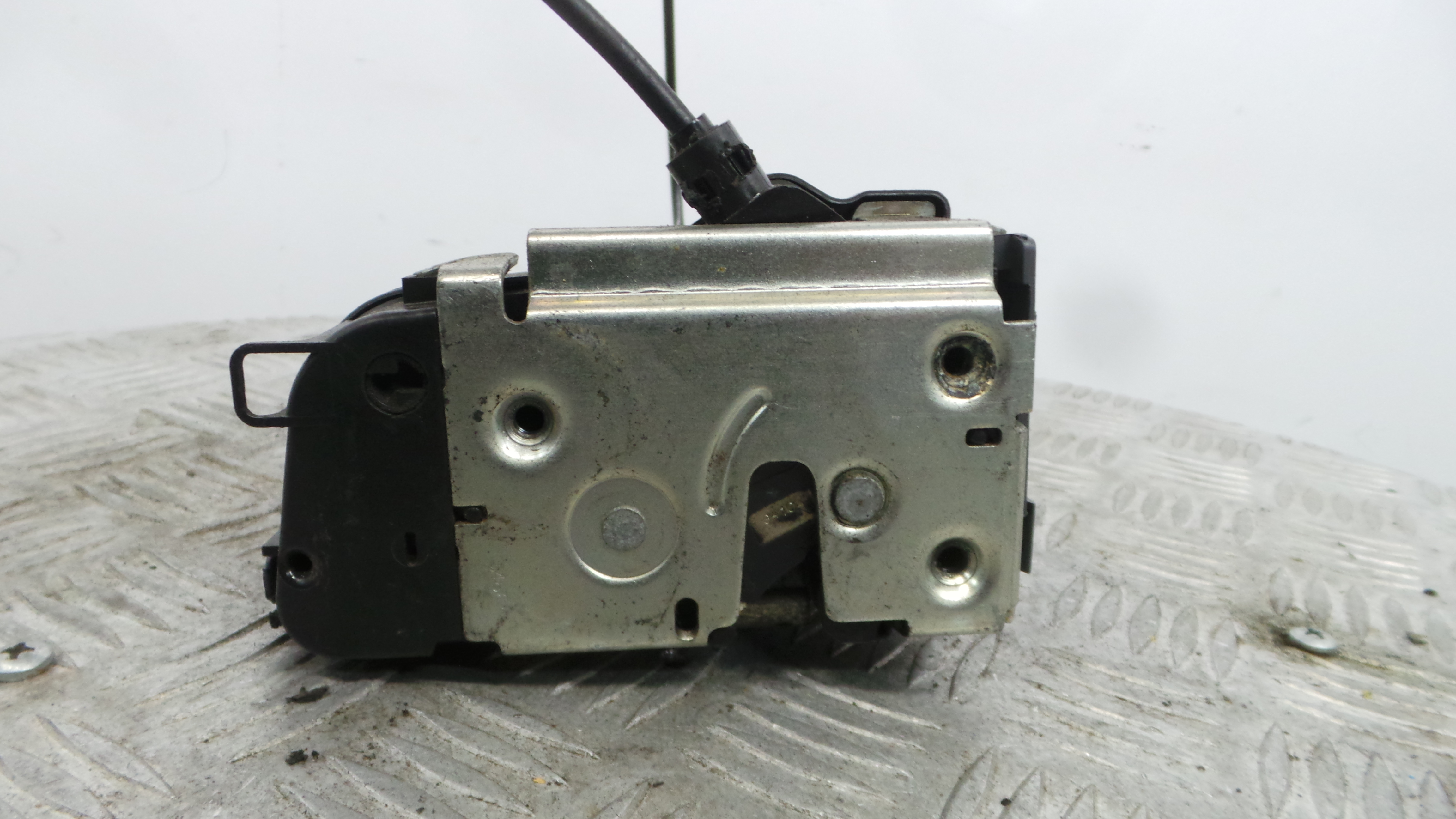 Fecho da Porta Trás Dto 8200028429 - RENAULT MEGANE II (BM0/1_, CM0/1_)-37059757