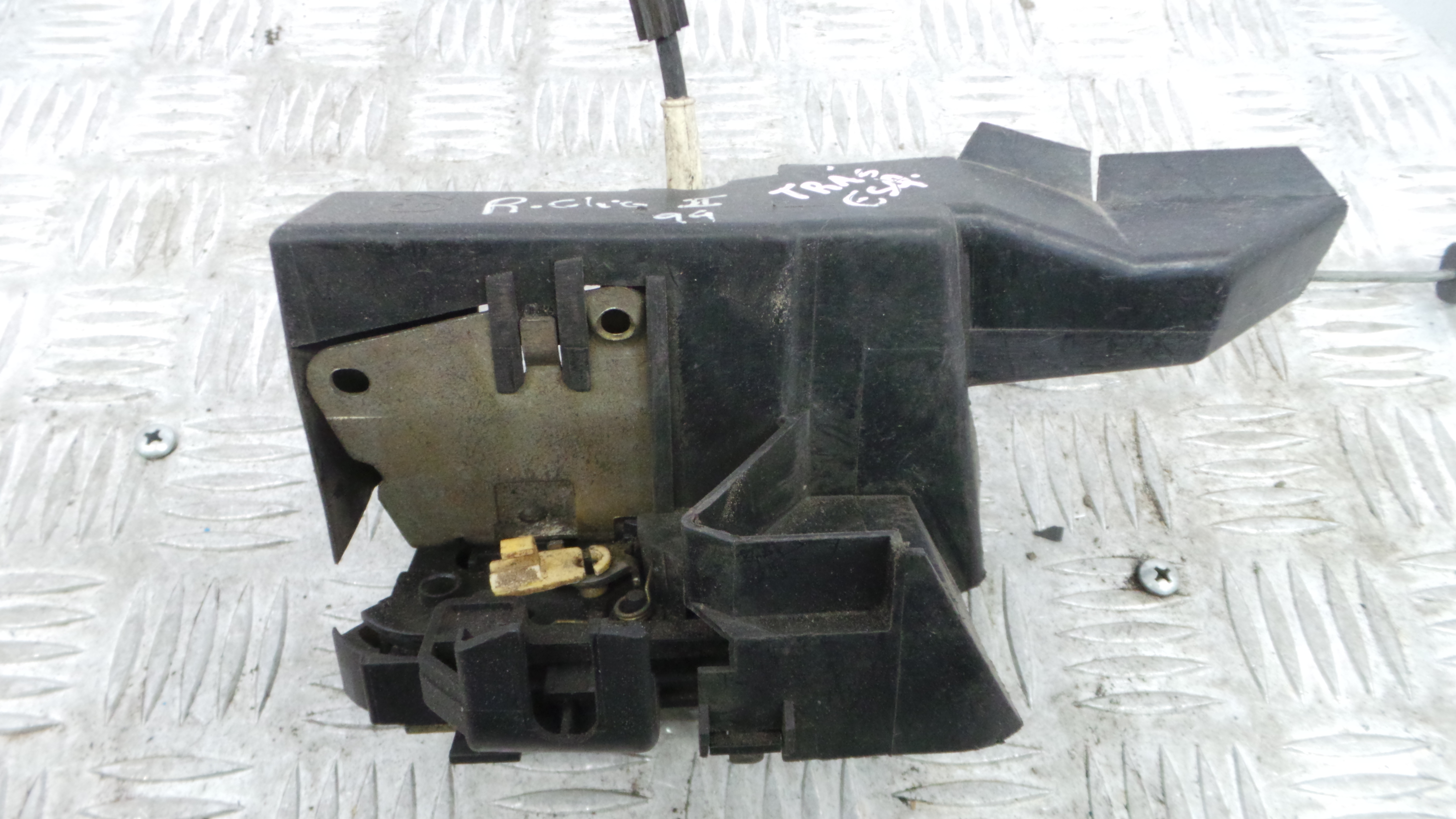 Fecho da Porta Trás Esq 7701469940 - RENAULT CLIO II (BB_, CB_), CLIO Mk II (BB_, CB_)-37059763