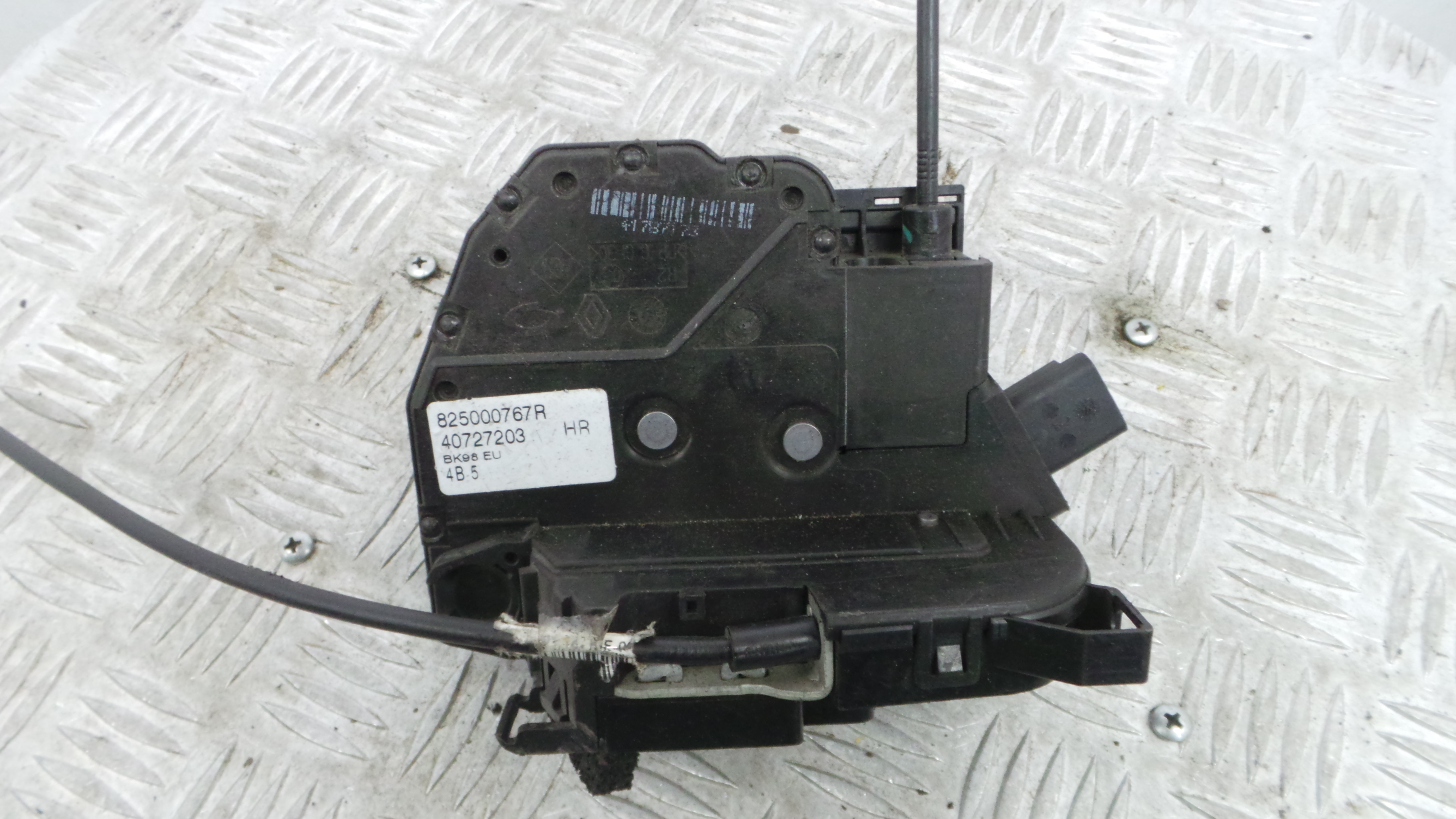 Fecho da Porta Trás Dto 825000767R - RENAULT CLIO IV (BH_)-37059766