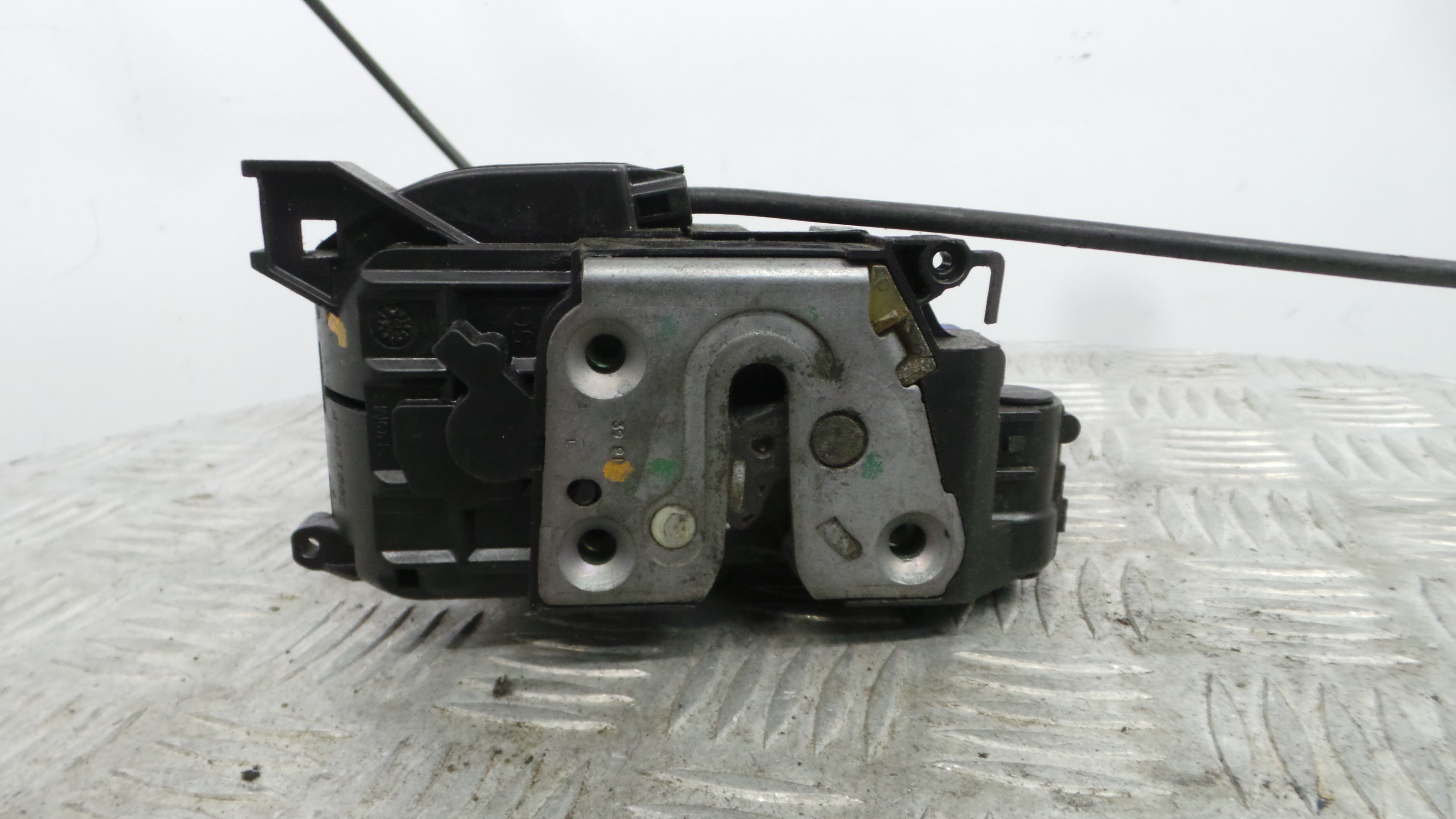 Fecho da Porta Trás Esq 8200350757 - RENAULT CLIO III Grandtour (KR0/1_), CLIO III Sportour (KR0/1_-37059771