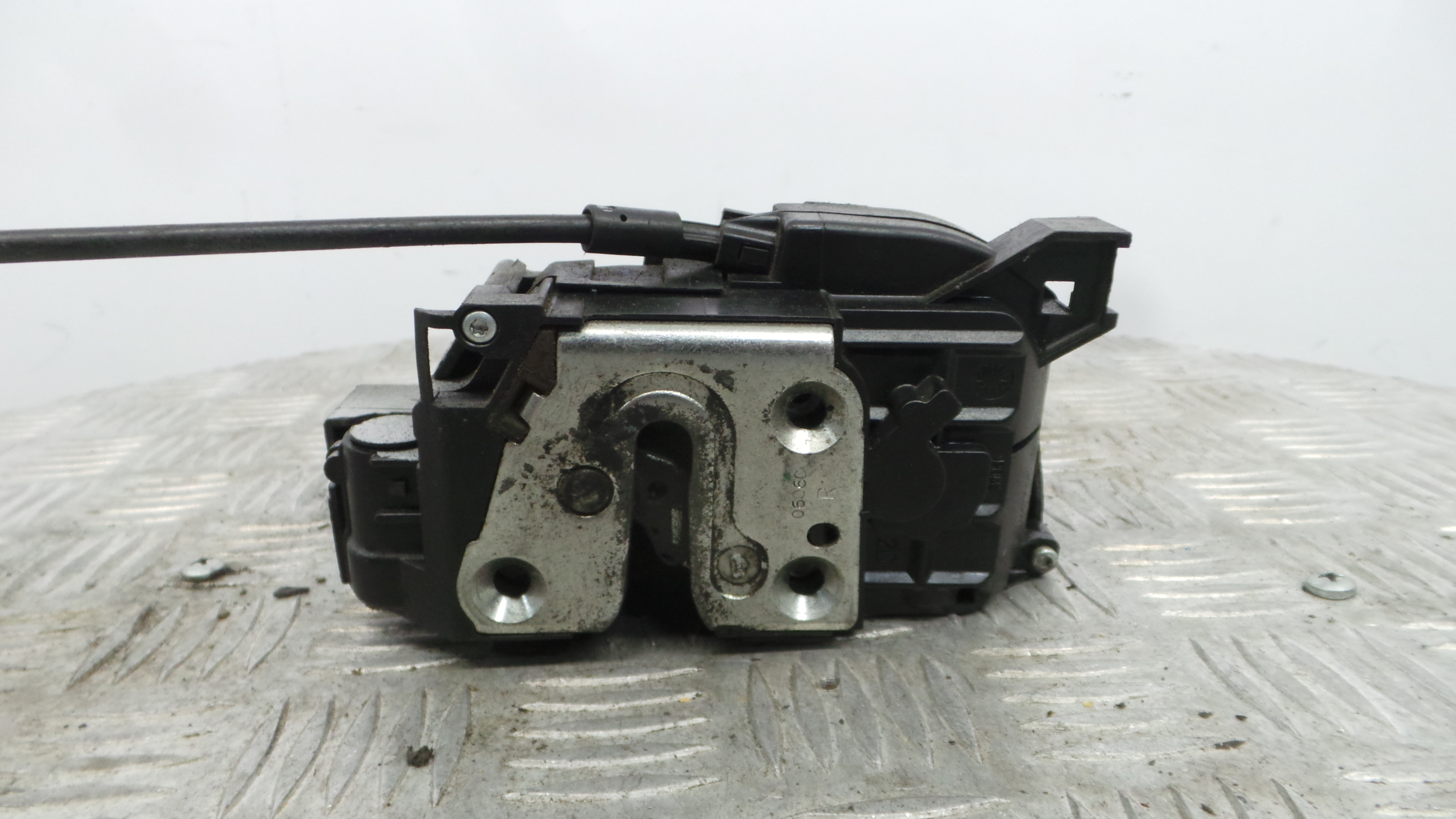 Fecho da Porta Trás Dto 8200350758 - RENAULT CLIO III (BR0/1, CR0/1)-37059812