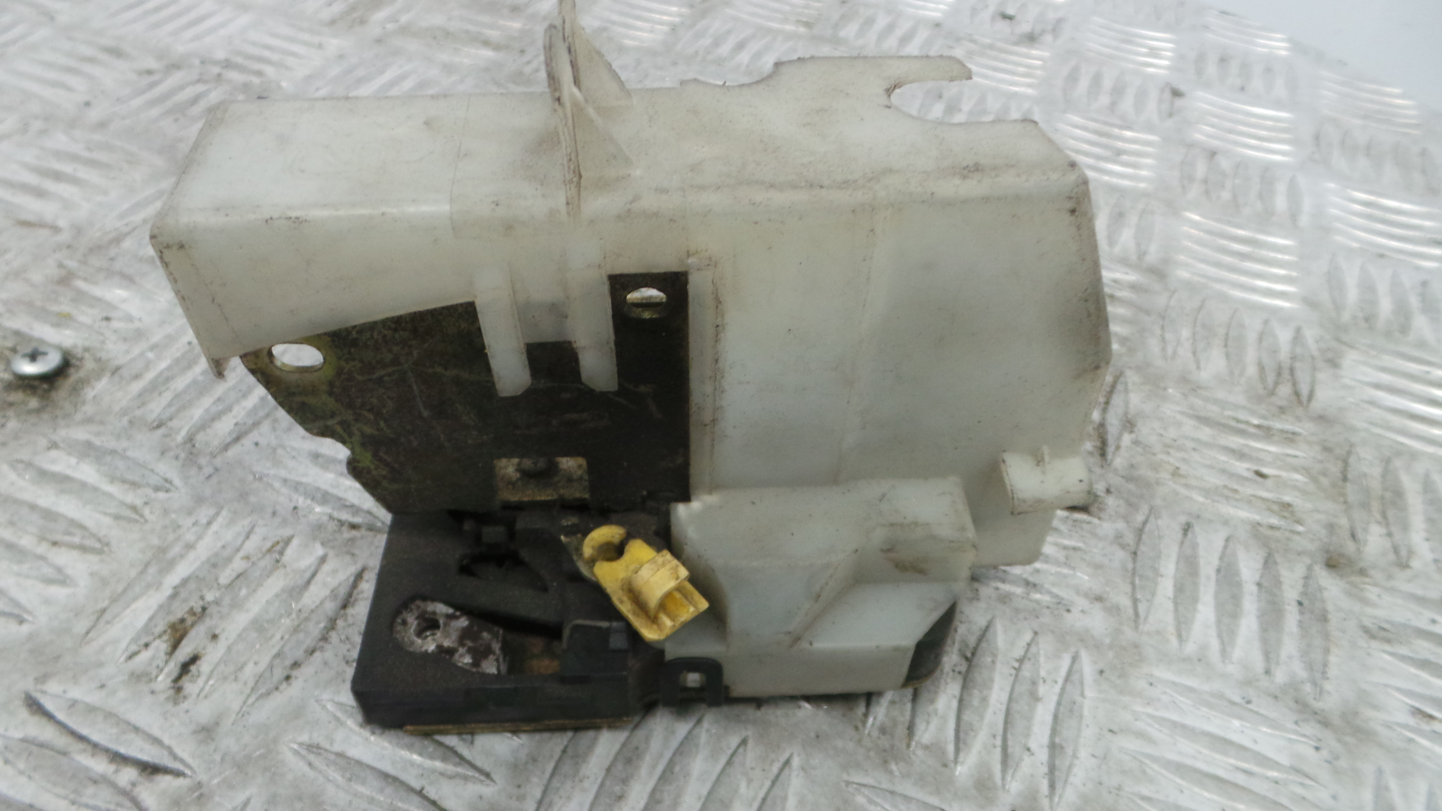 Fecho da Porta Trás Esq 7701469940 - RENAULT CLIO II (BB_, CB_), CLIO Mk II (BB_, CB_)-37059862