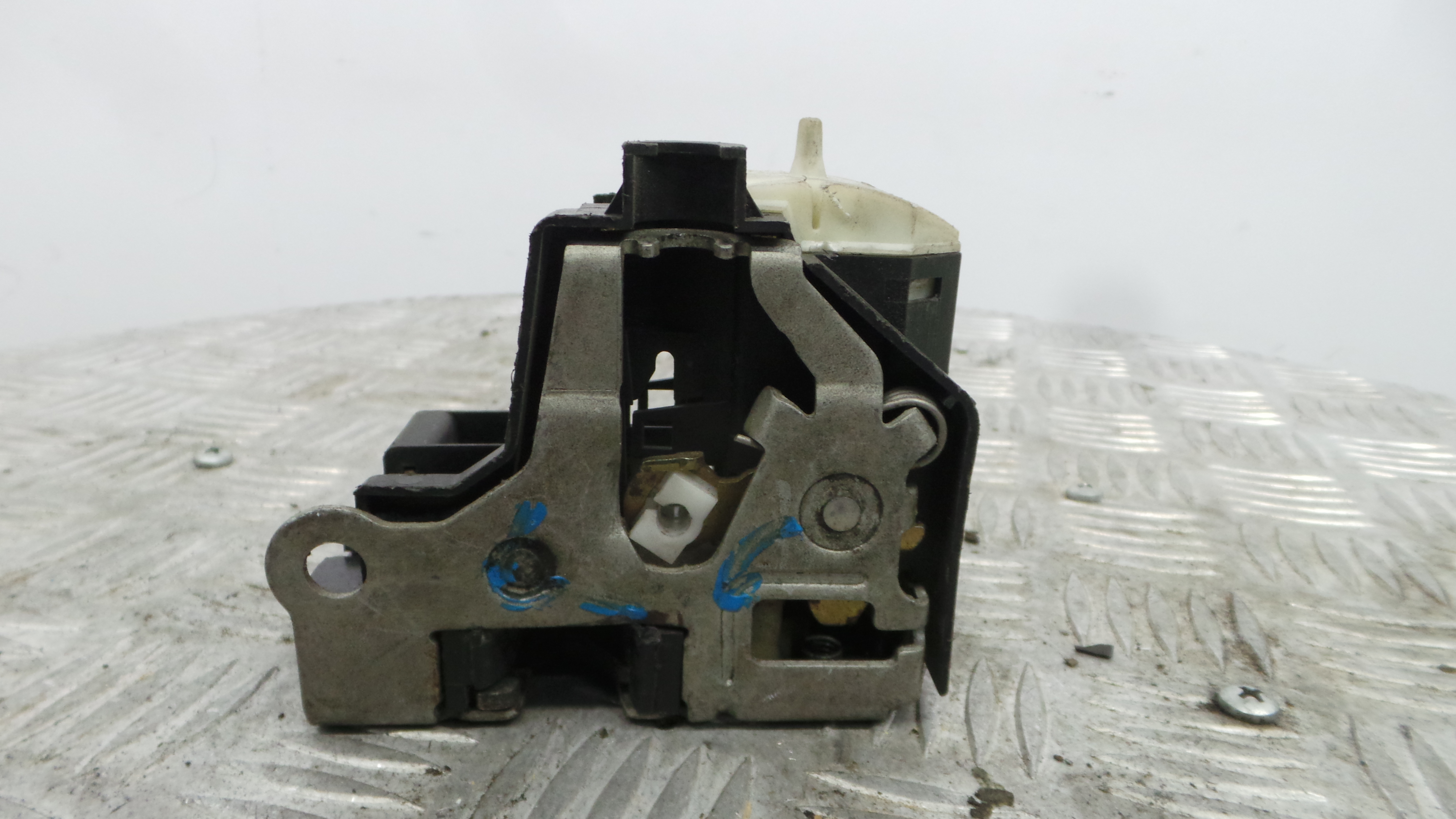 Fecho da Porta Dto 7701473172 - RENAULT CLIO II (BB_, CB_), CLIO Mk II (BB_, CB_)-37059865