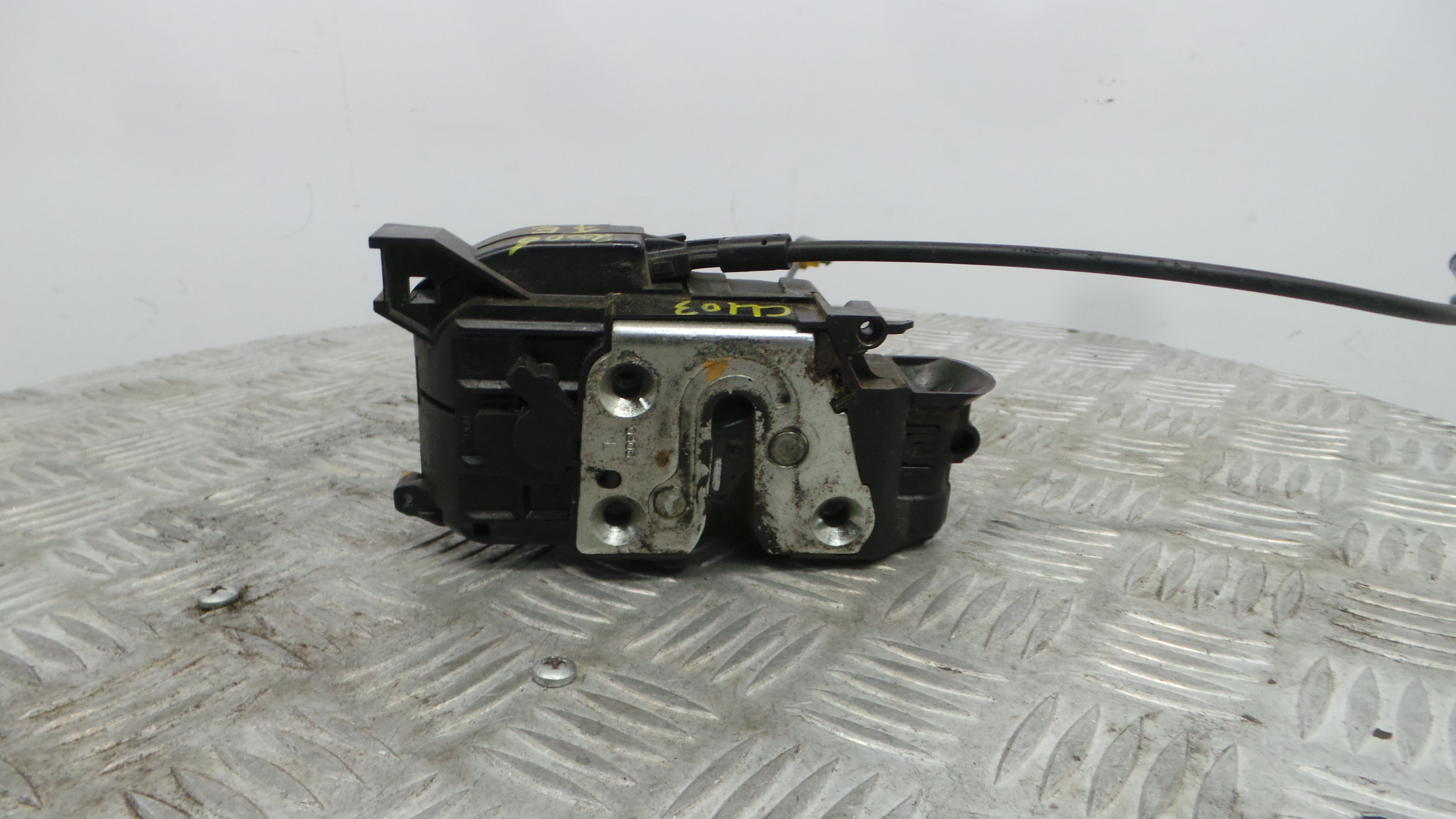 Fecho da Porta Frente Esq 8200300123 - RENAULT CLIO III (BR0/1, CR0/1)-37063783