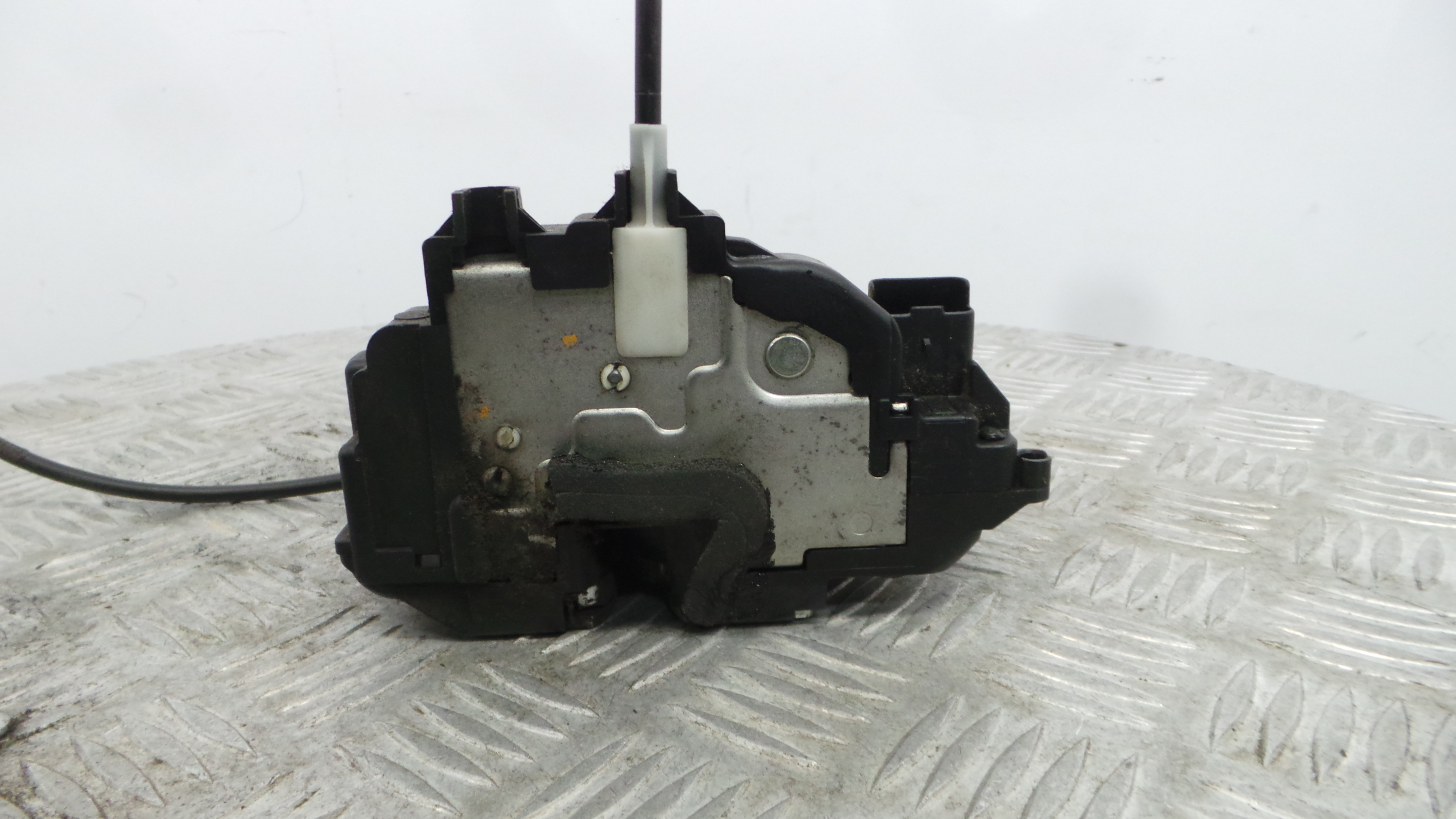 Fecho da Porta Frente Esq 8200300123 - RENAULT CLIO III (BR0/1, CR0/1)-37063783