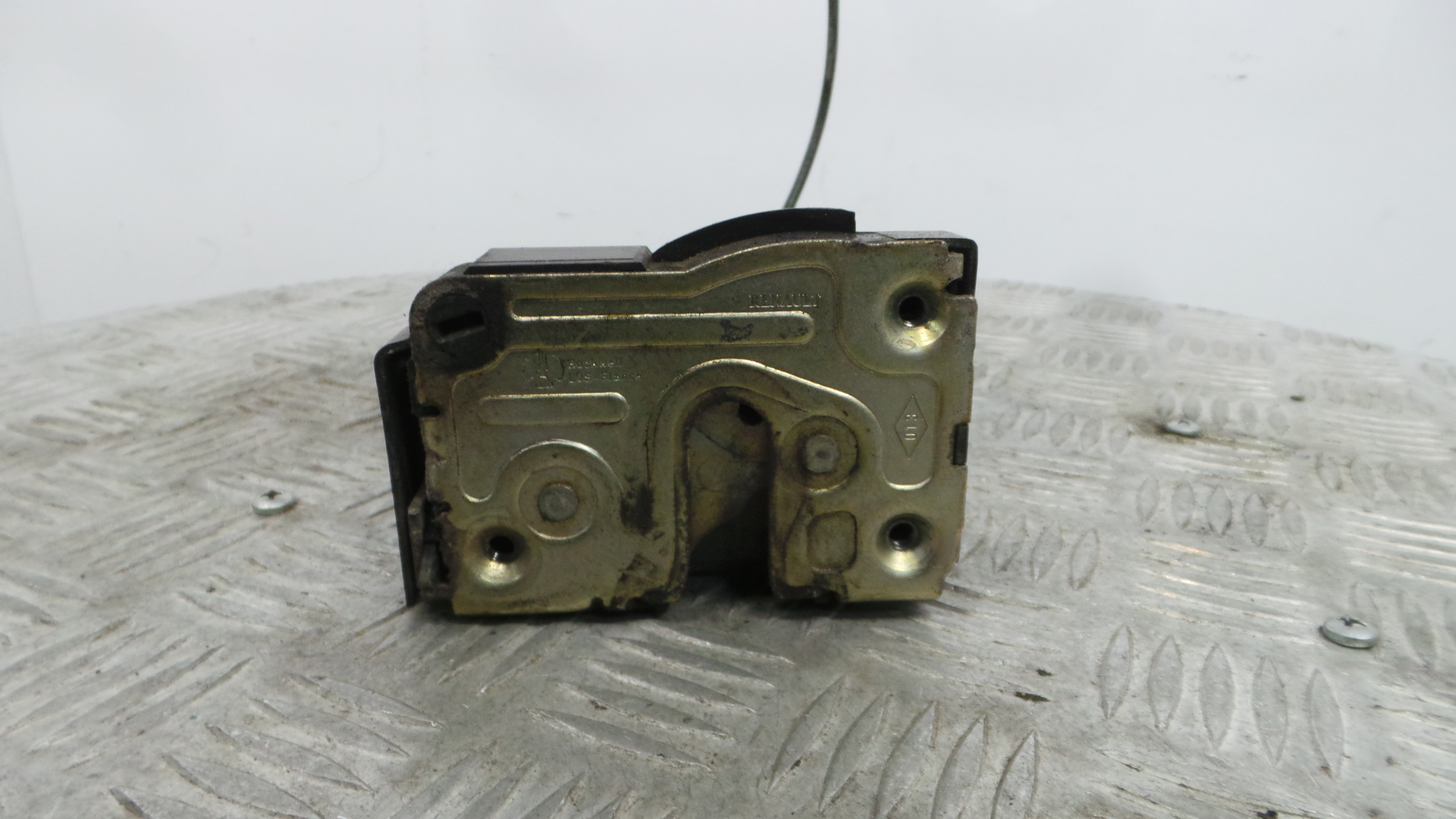 Fecho da Porta Trás Dto 7701473173 - RENAULT MEGANE I Break (KA0/1_), MEGANE I Grandtour (KA0/1_)-37064058