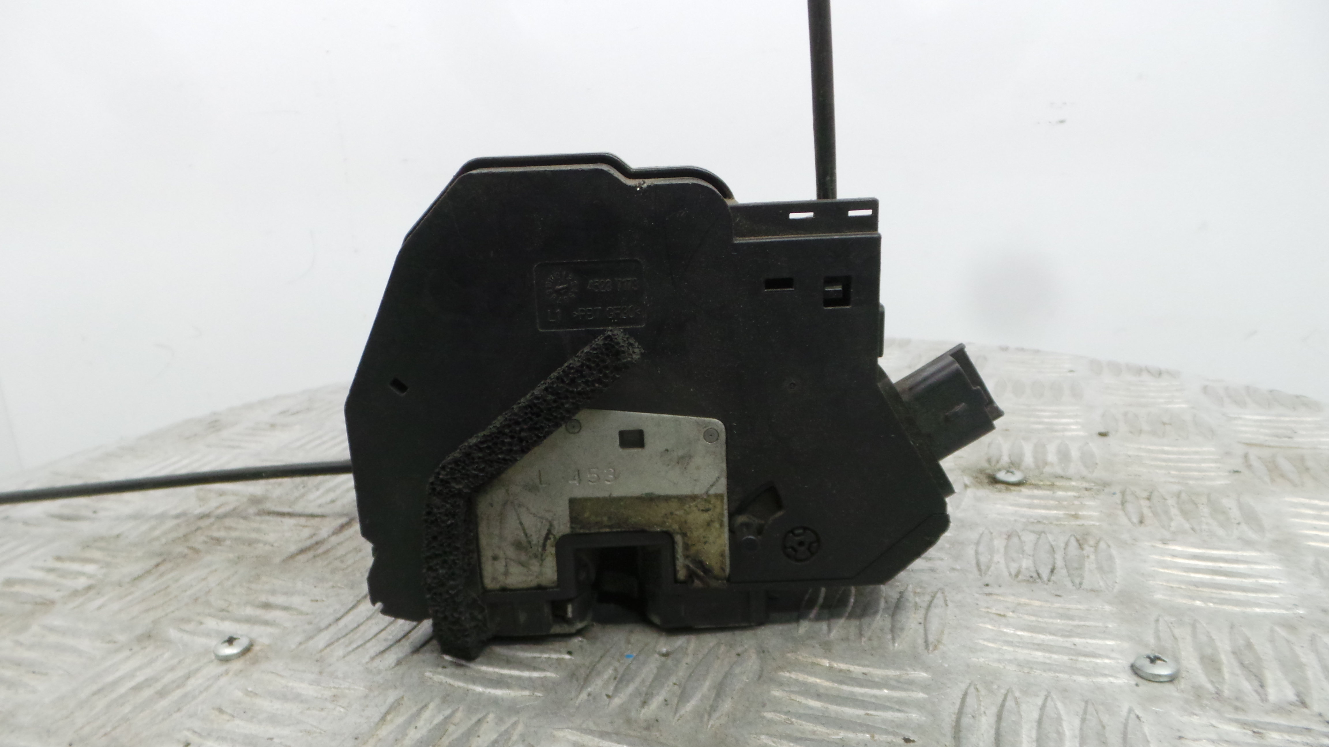 Fecho da Porta Trás Dto 825015591R - RENAULT CLIO IV (BH_)-37064446