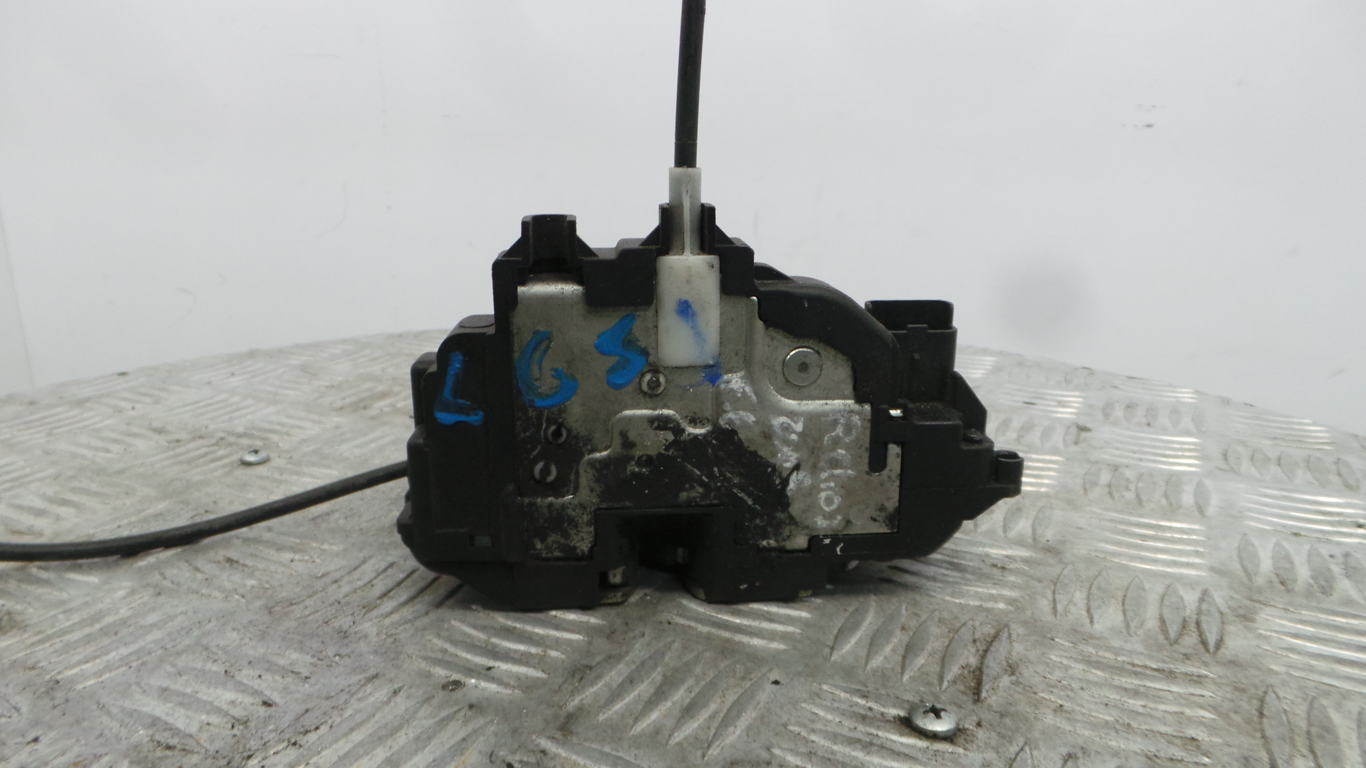 Fecho da Porta Frente Esq 8200300123 - RENAULT CLIO III (BR0/1, CR0/1)-37064469