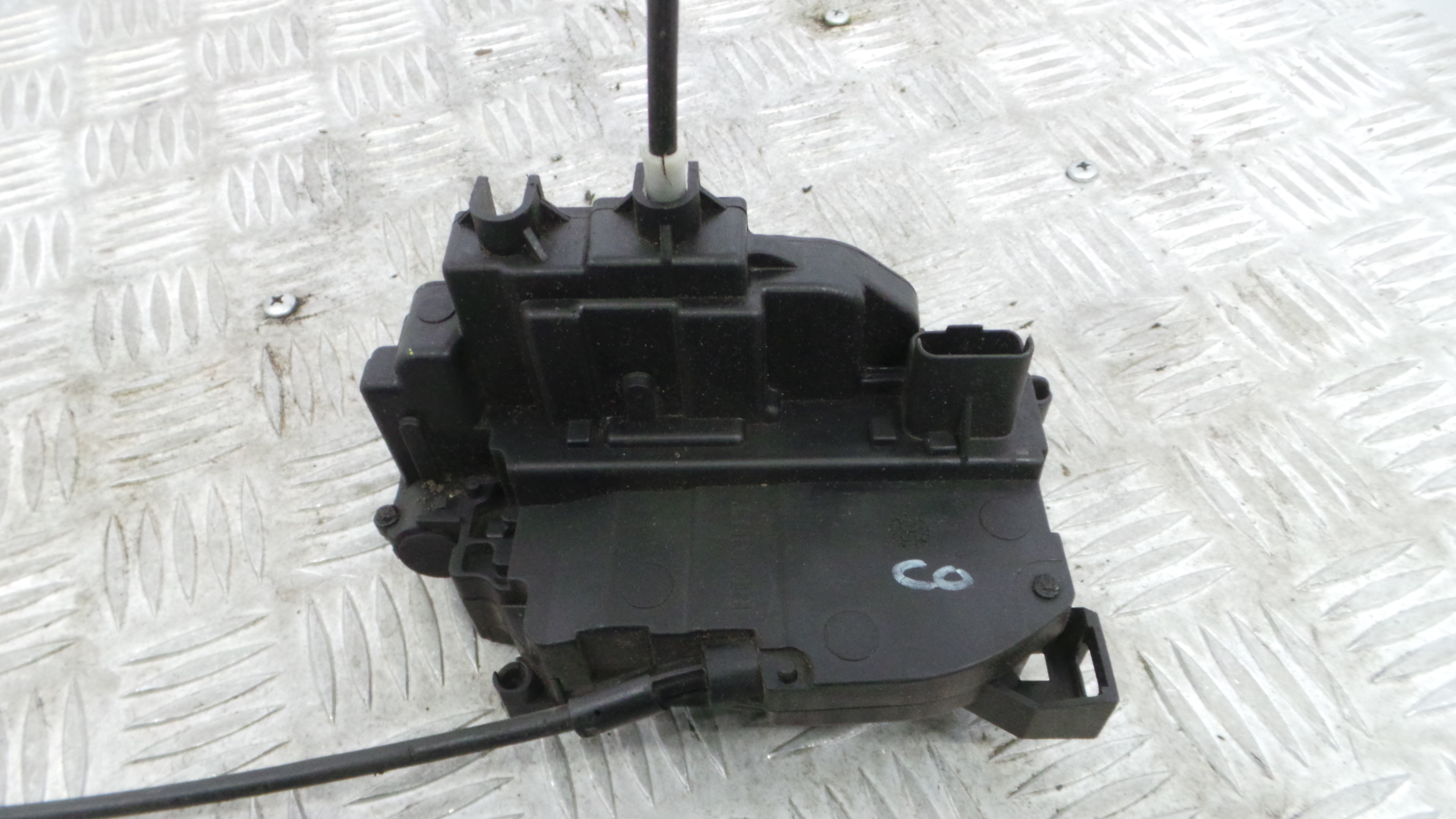 Fecho da Porta Frente Dto 8200300125 - RENAULT CLIO III (BR0/1, CR0/1)-37064479