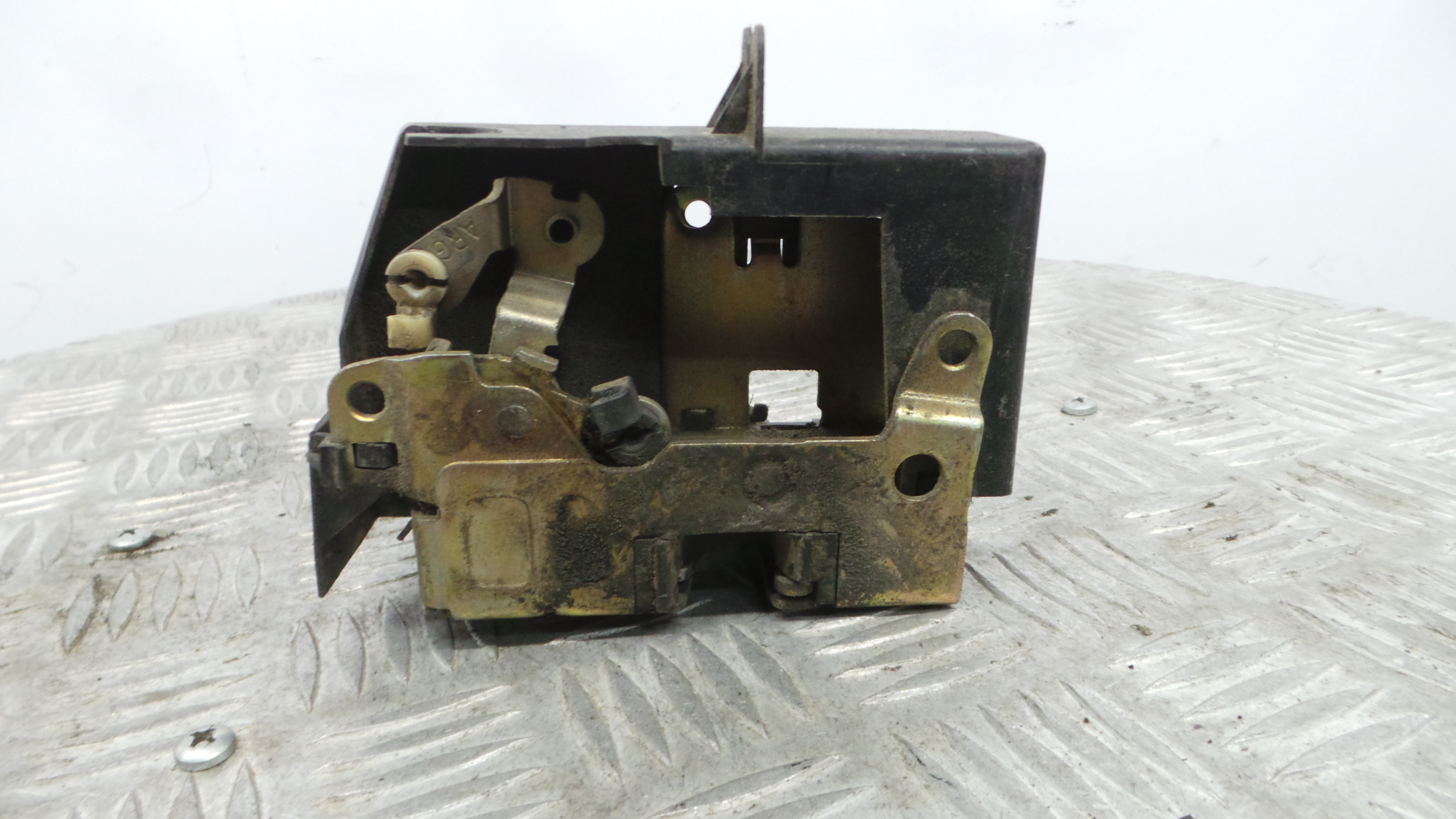 Fecho da Porta Trás Esq 7701469940 - RENAULT CLIO II (BB_, CB_), CLIO Mk II (BB_, CB_)-37064482