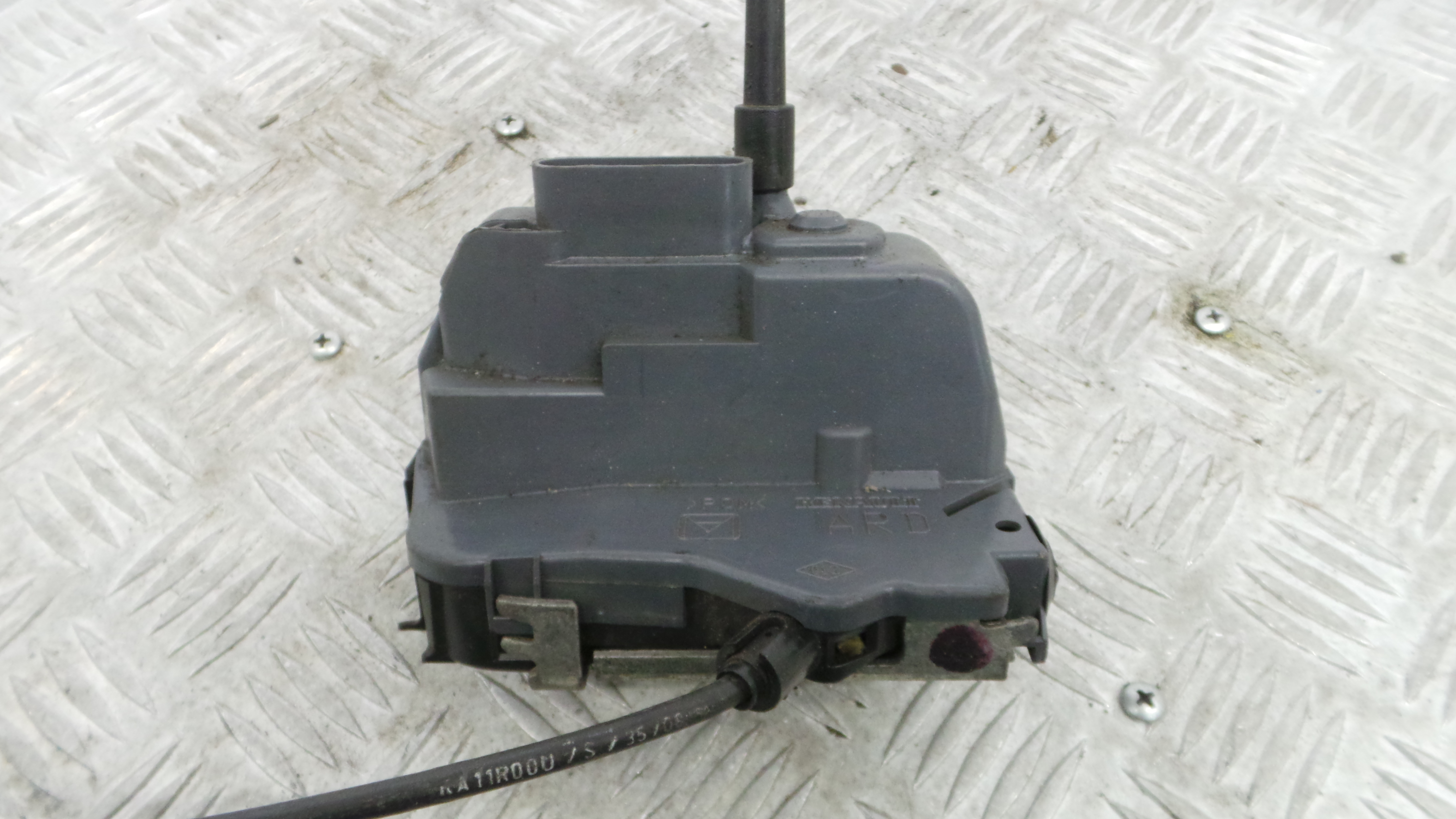 Fecho da Porta Trás Dto 8200028429 - RENAULT MEGANE II (BM0/1_, CM0/1_)-37064542