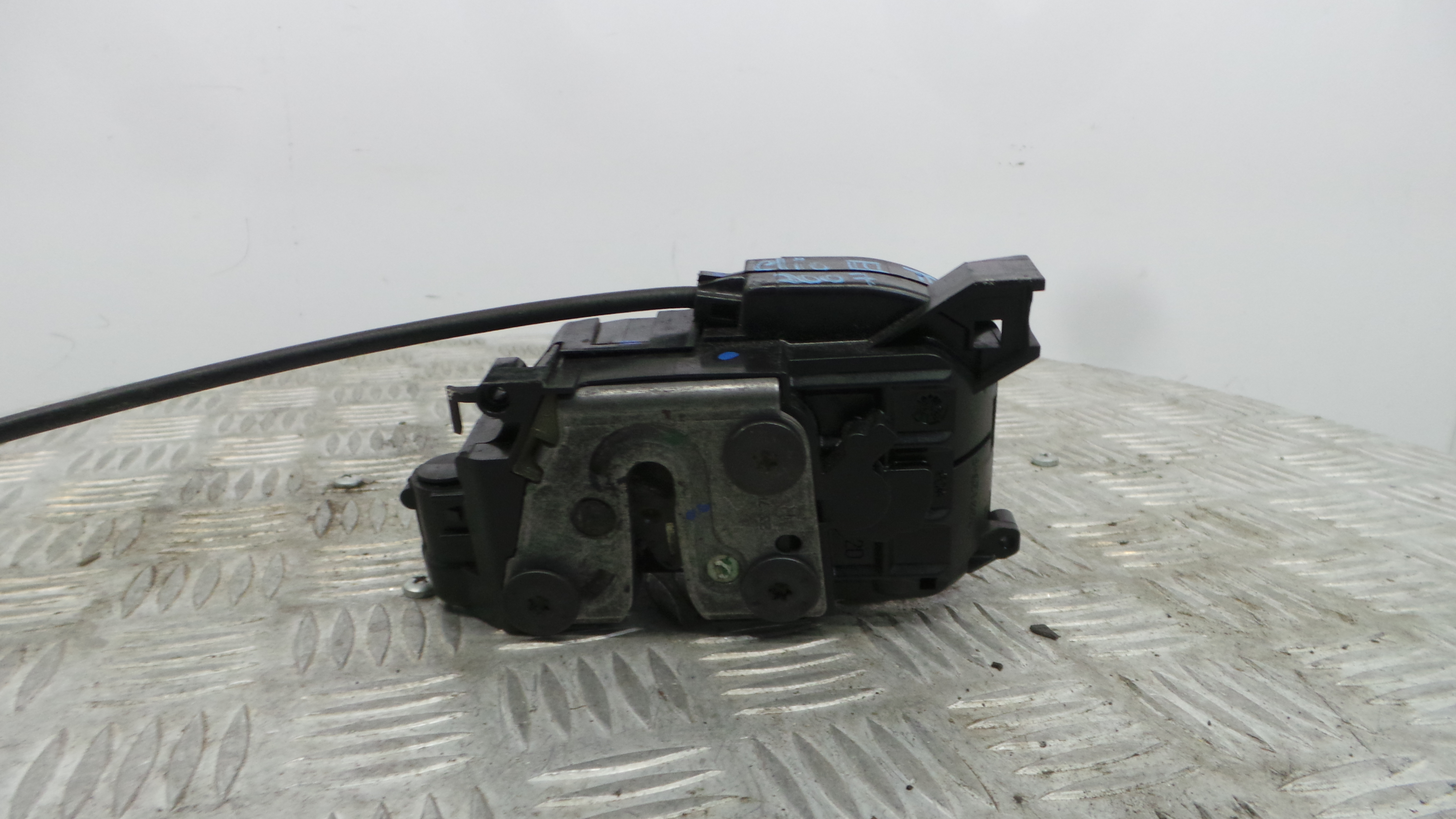 Fecho da Porta Trás Dto 8200300129 - RENAULT CLIO III (BR0/1, CR0/1)-37064559