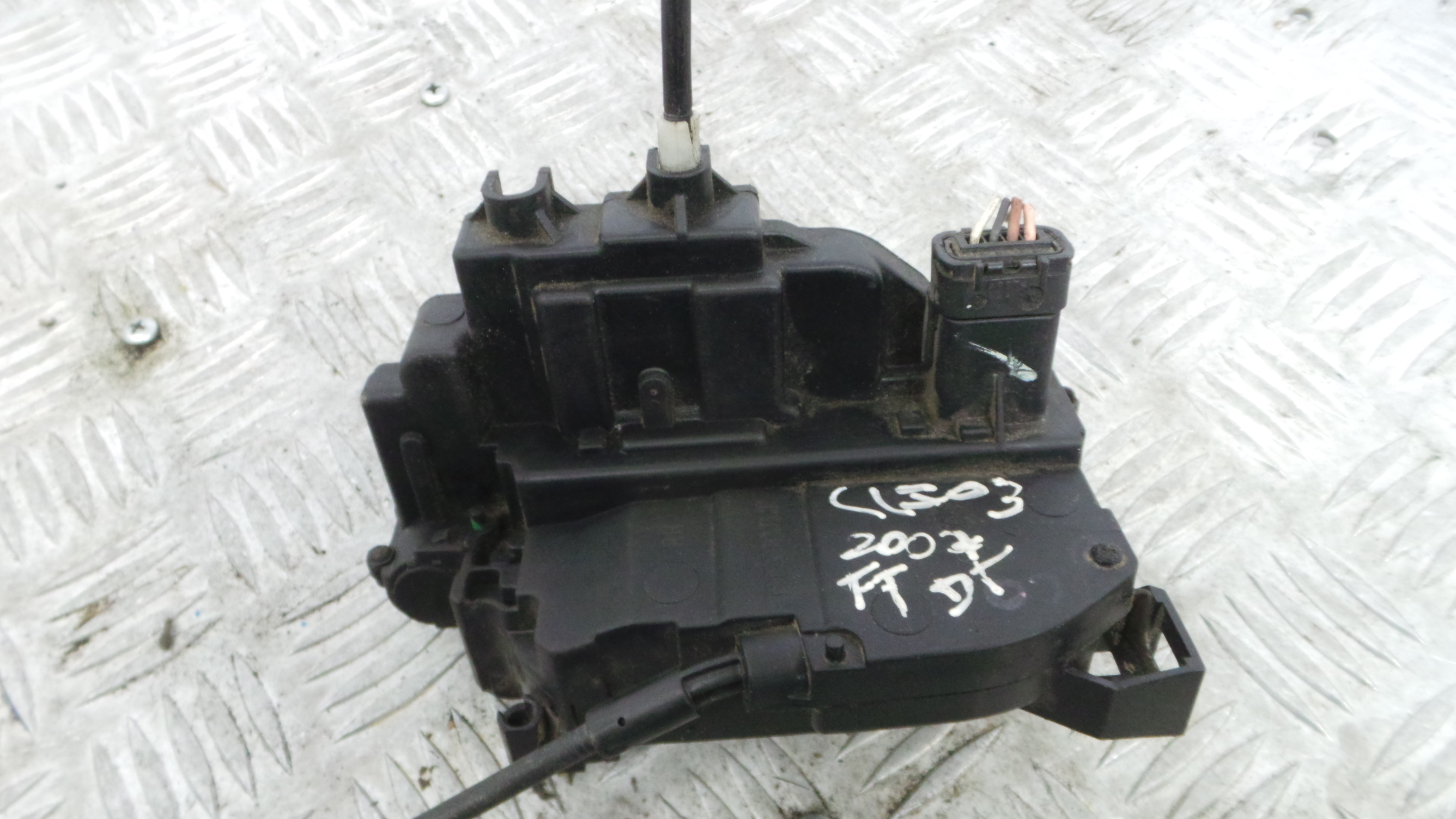 Fecho da Porta Frente Dto 8200300125 - RENAULT CLIO III (BR0/1, CR0/1)-37064690