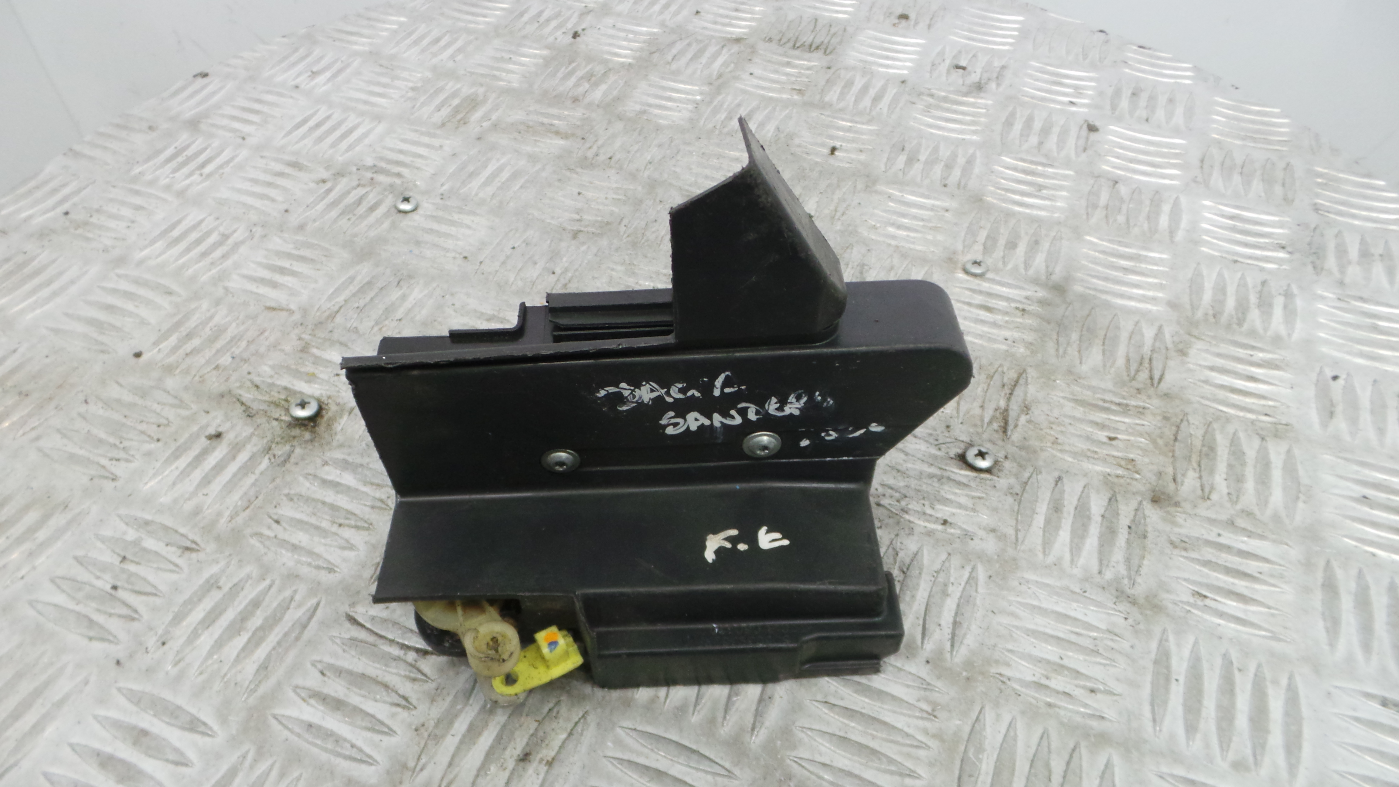 Fecho da Porta Frente Esq  - DACIA SANDERO II-37064951