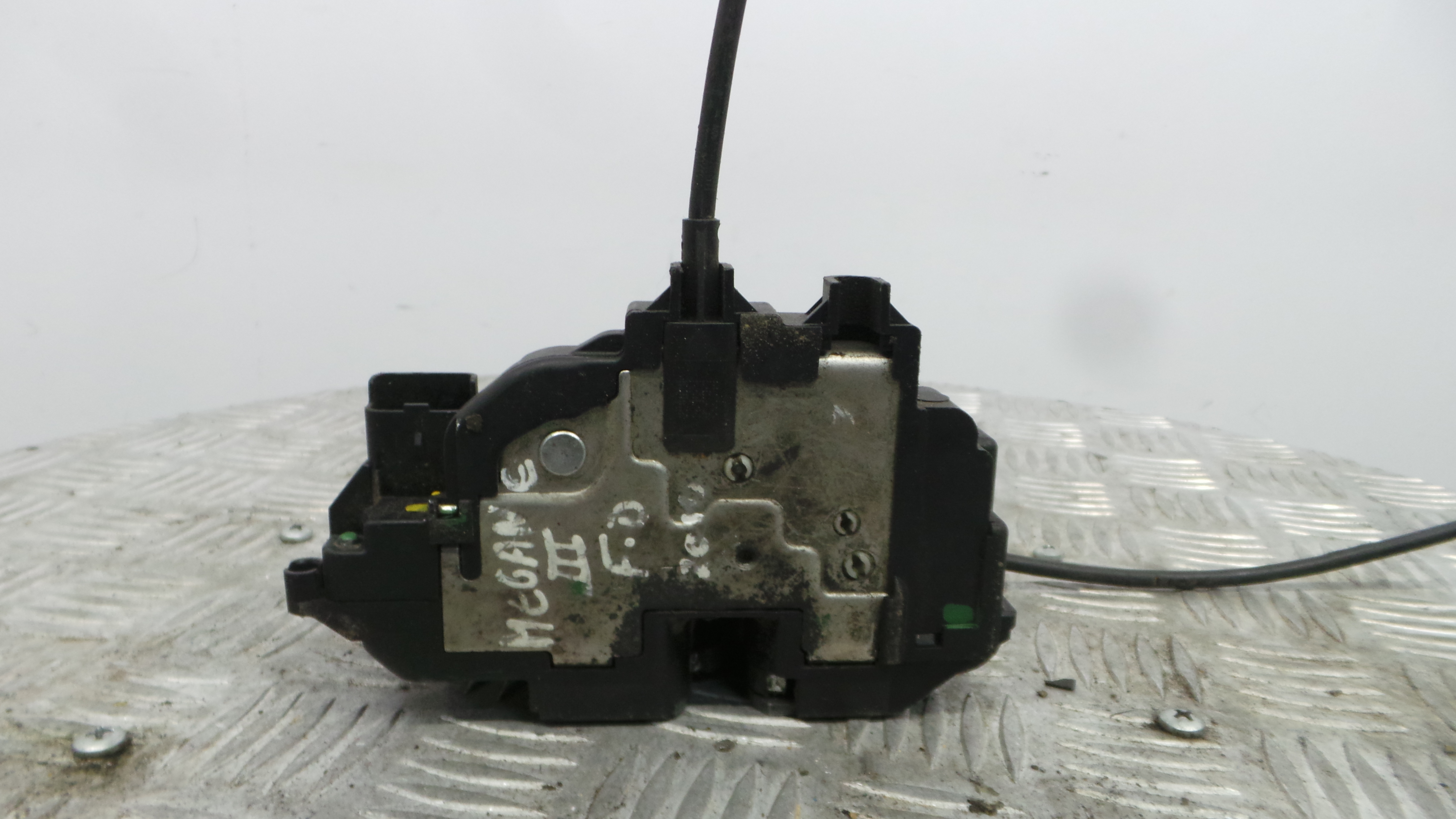Fecho da Porta Frente Dto 805020001R - RENAULT MEGANE III Hatchback (BZ0/1_, B3_)-37065024