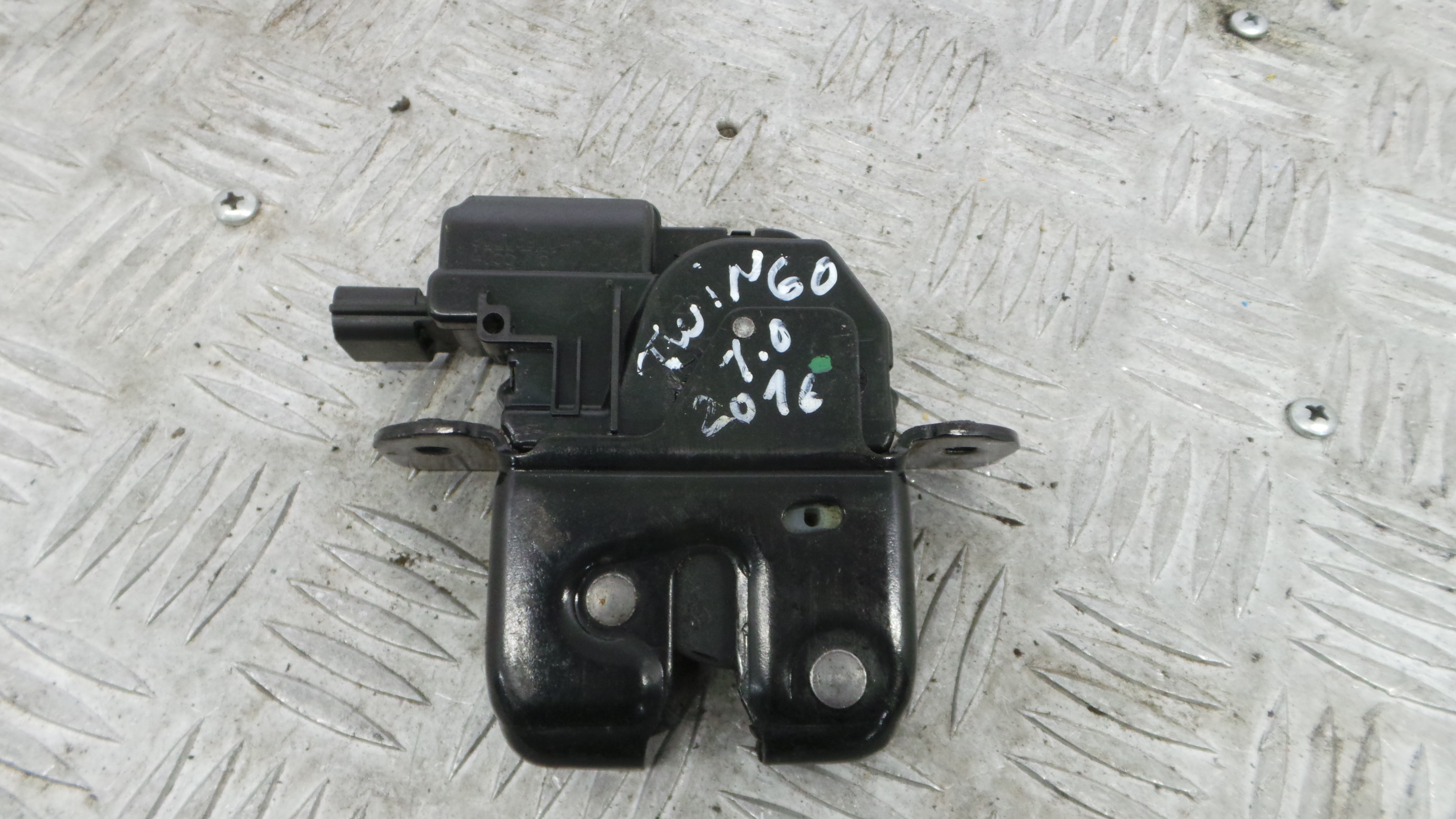 Fecho Mala  905039004R - RENAULT TWINGO III (BCM_, BCA_)-37065204