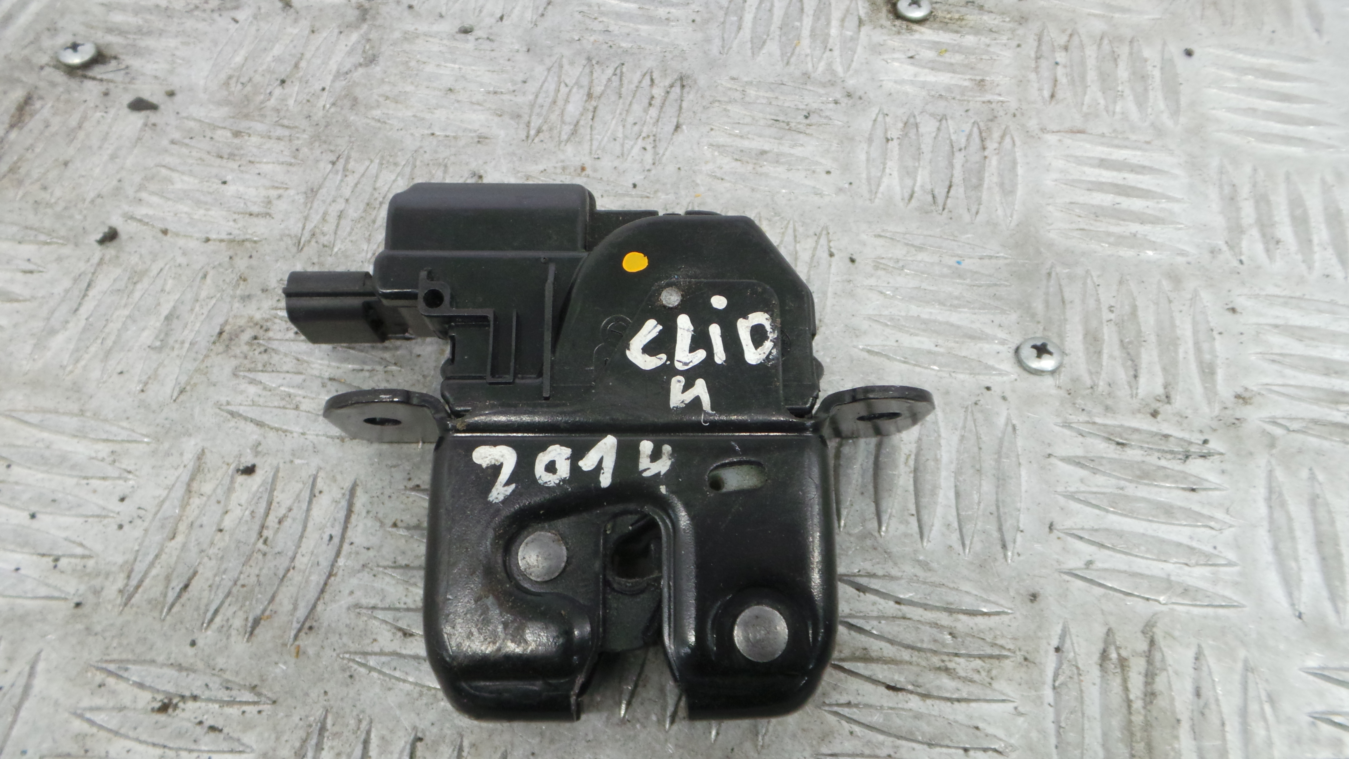 Fecho Mala  846300003R - RENAULT CLIO IV (BH_)-37065207
