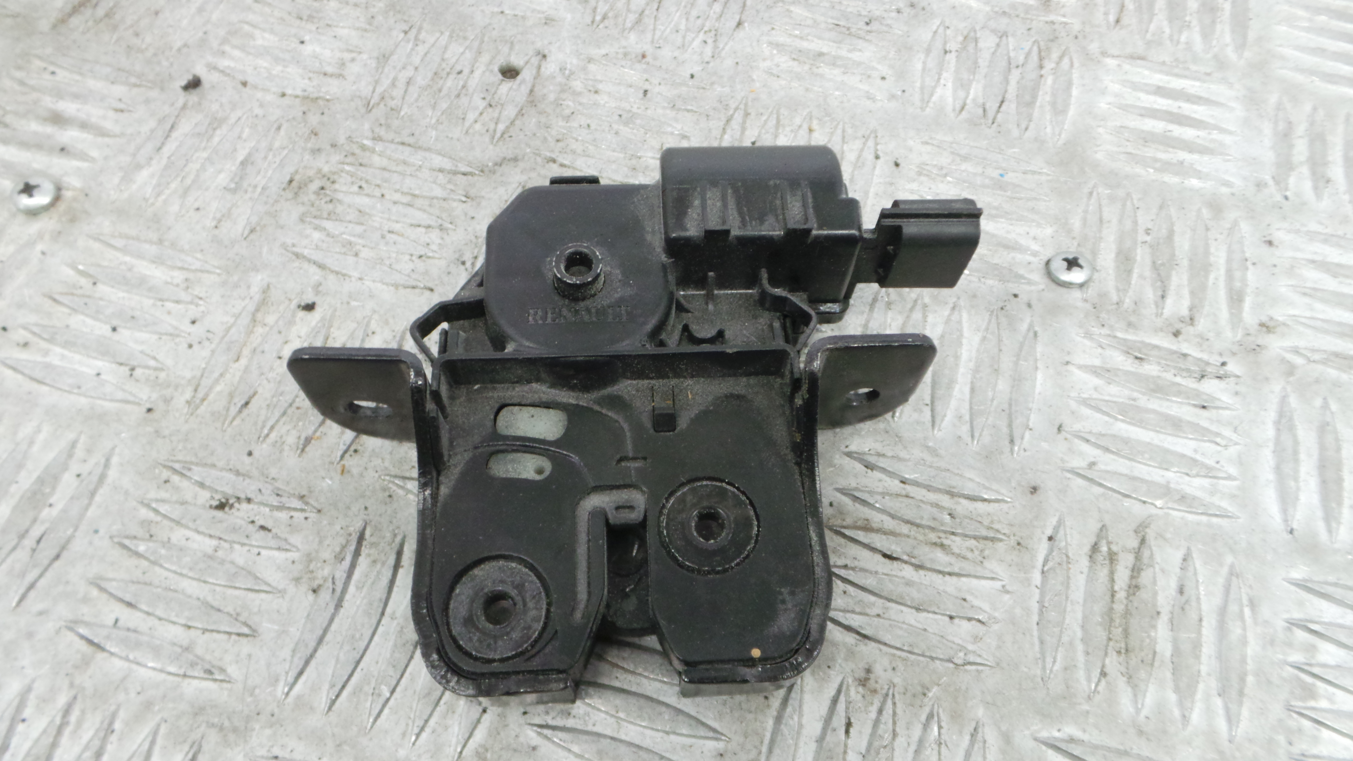 Fecho Mala  846300003R - RENAULT CLIO IV (BH_)-37065207