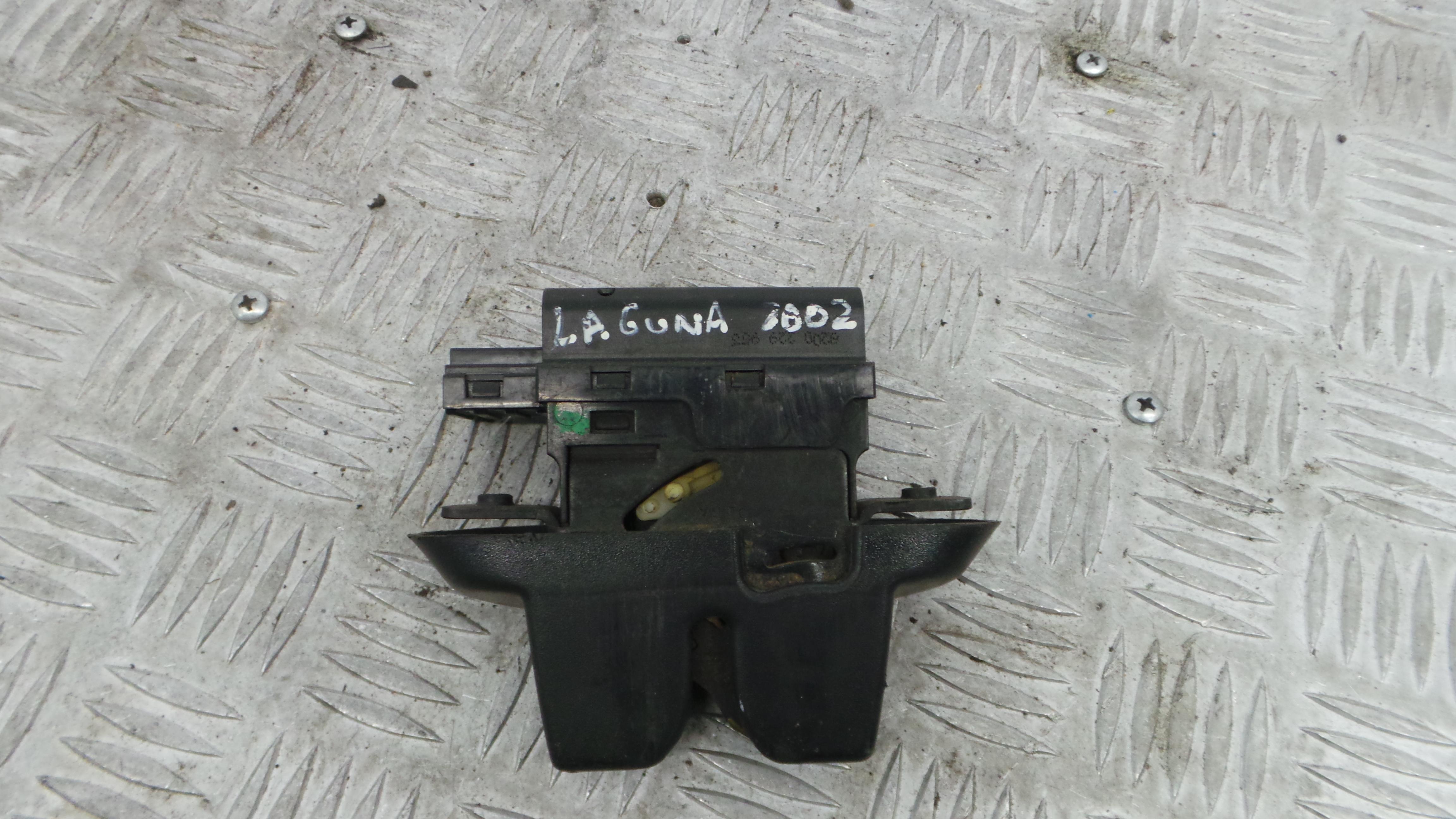 Fecho Mala  8200229953 - RENAULT LAGUNA II (BG0/1_)-37065210
