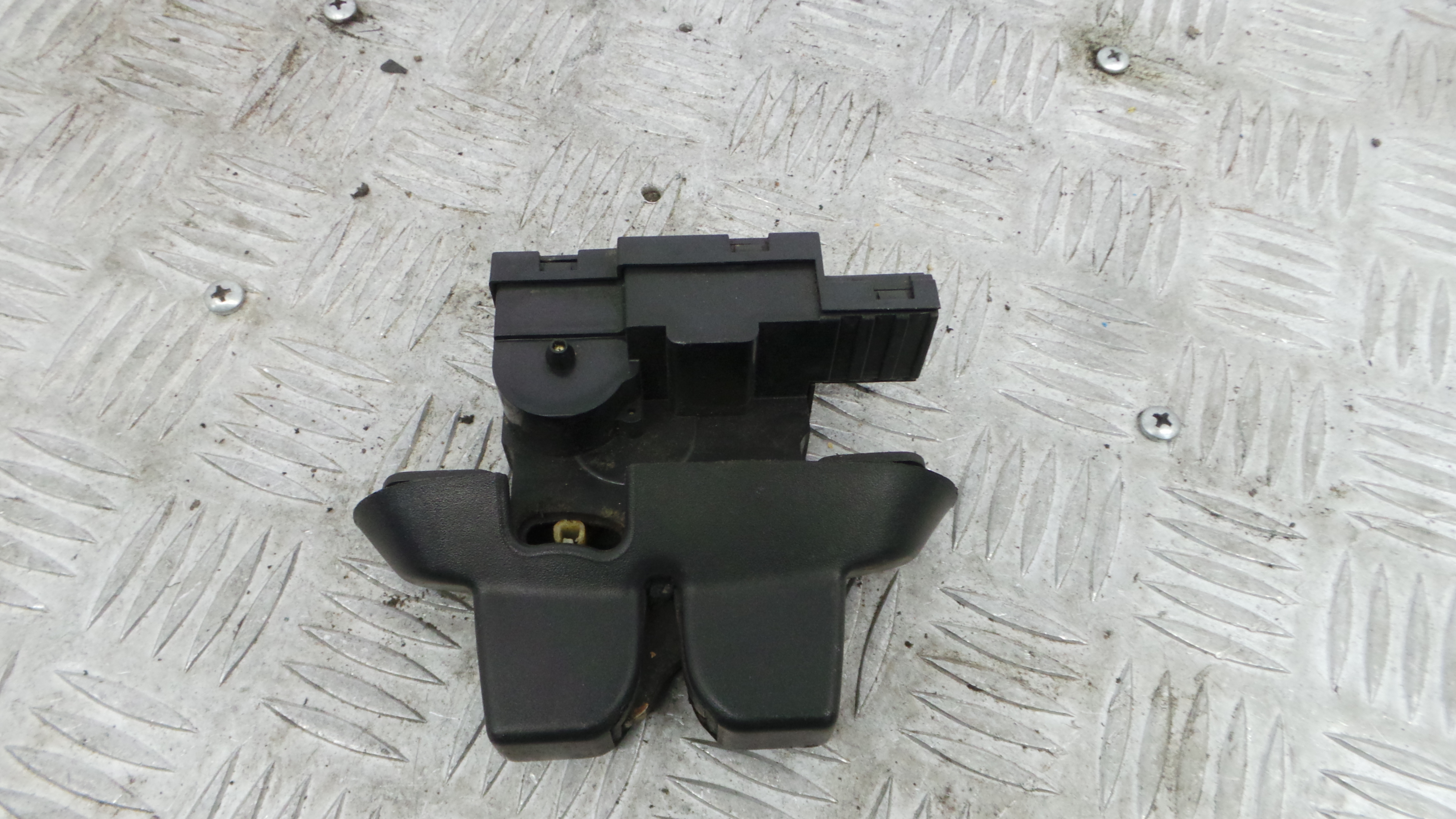 Fecho Mala 8200229953 – RENAULT LAGUNA II (BG0/1_)