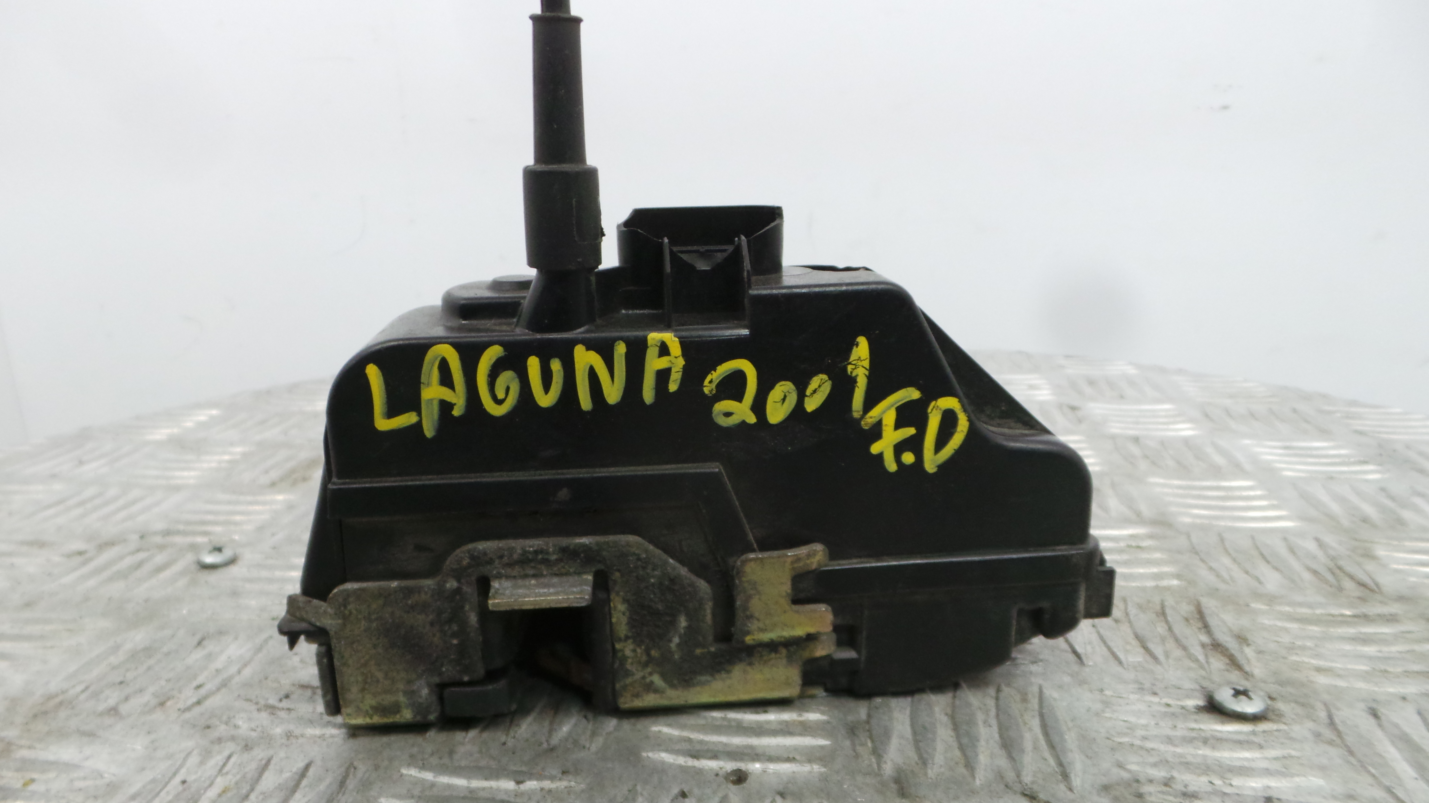 Fecho da Porta Frente Dto 8200000662 - RENAULT LAGUNA II (BG0/1_)-37065560