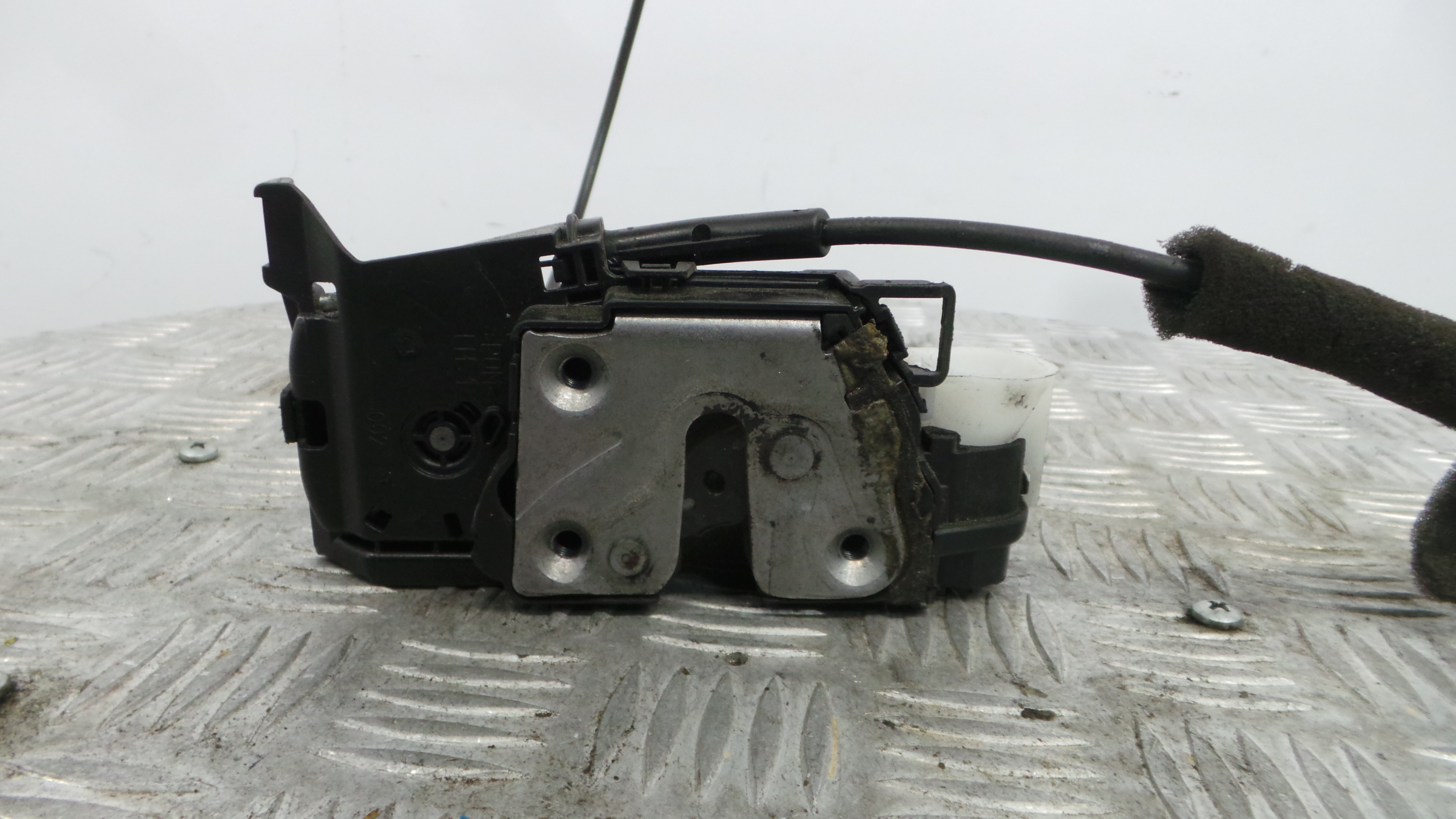 Fecho da Porta Frente Esq 805033000R - RENAULT CLIO IV (BH_)-37065563