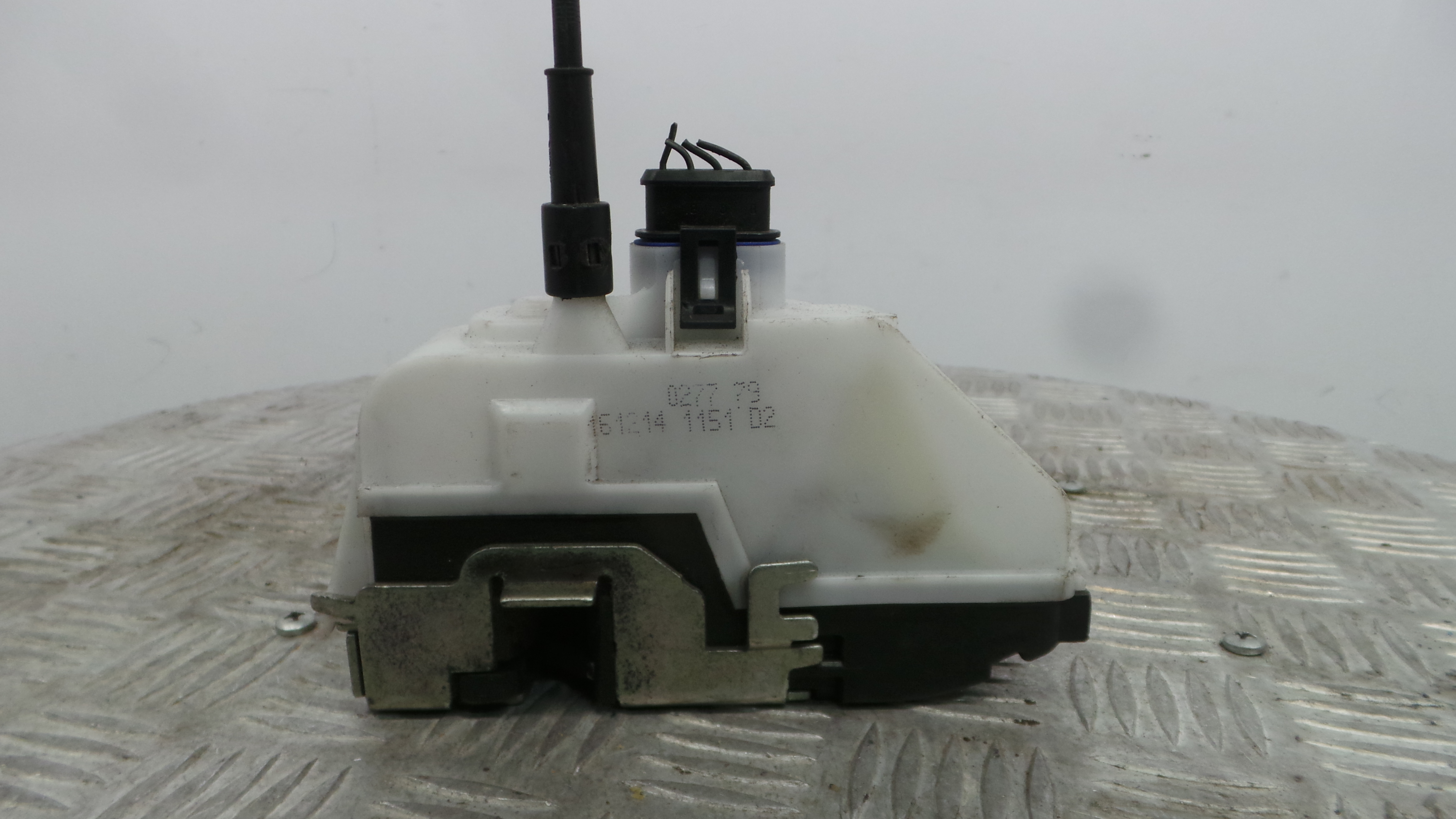 Fecho da Porta Frente Dto 8200027779 - RENAULT MEGANE II (BM0/1_, CM0/1_)-37065571