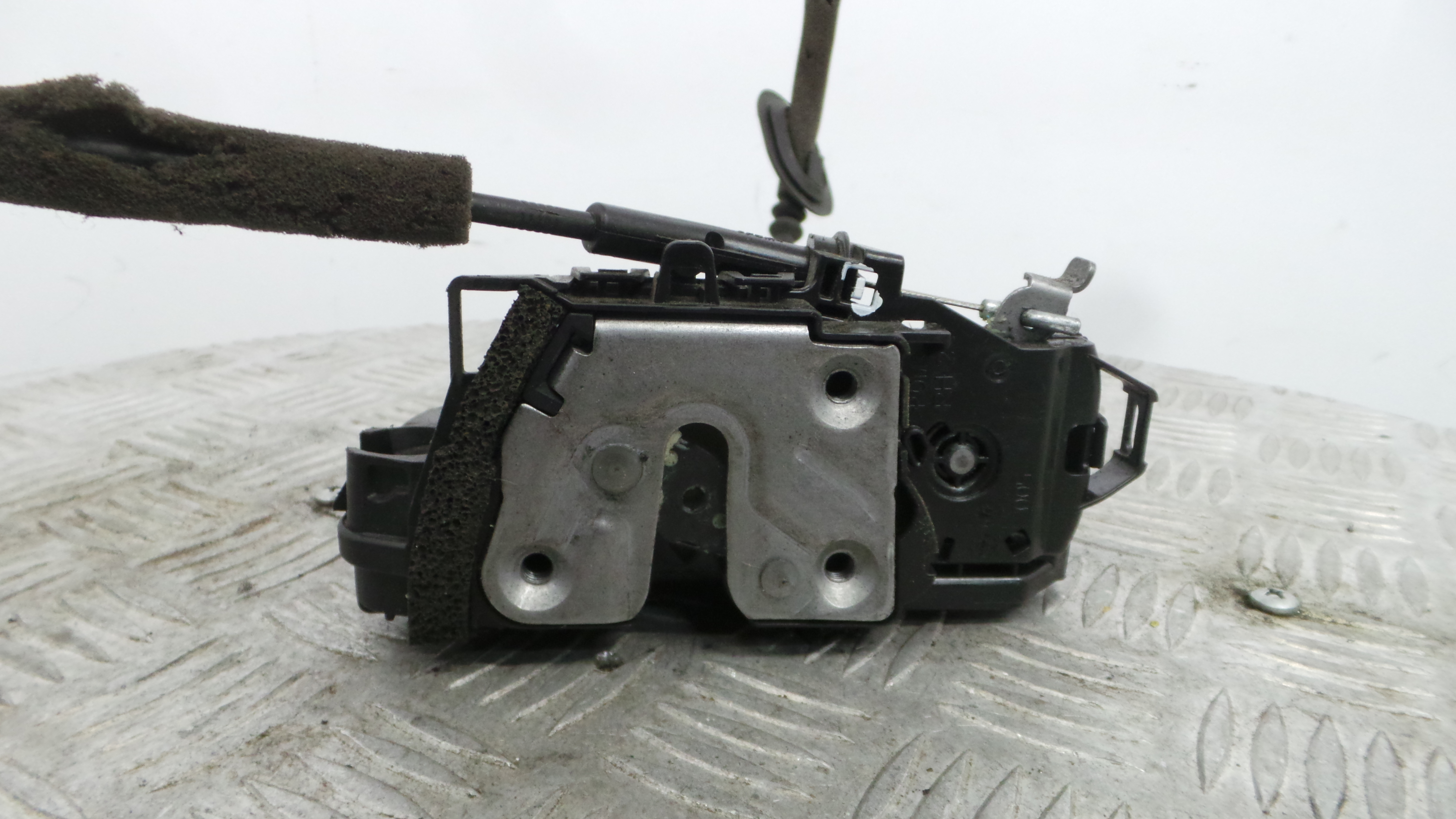 Fecho da Porta Frente Dto 805029595R - RENAULT CLIO V (B7_)-37065578