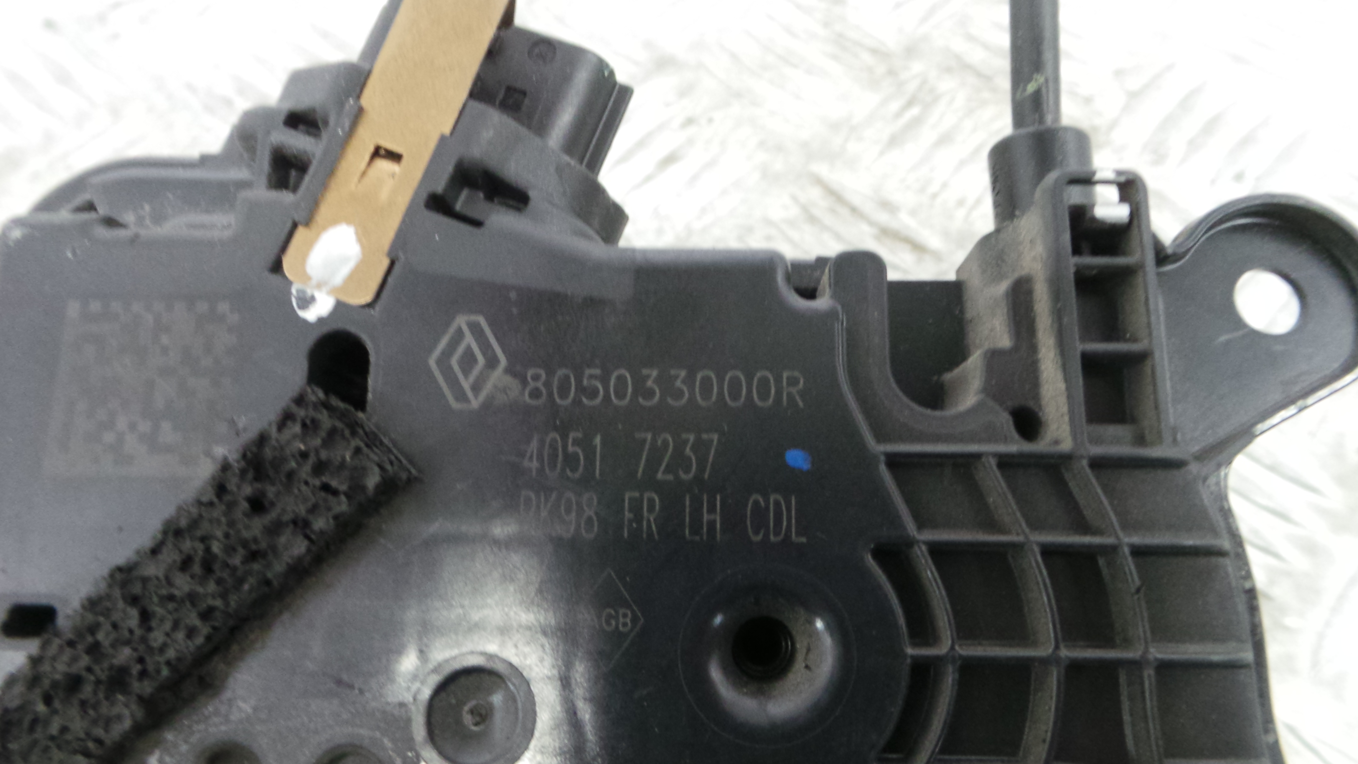 Fecho da Porta Frente Esq 805033000R - RENAULT CLIO IV (BH_)-37065582