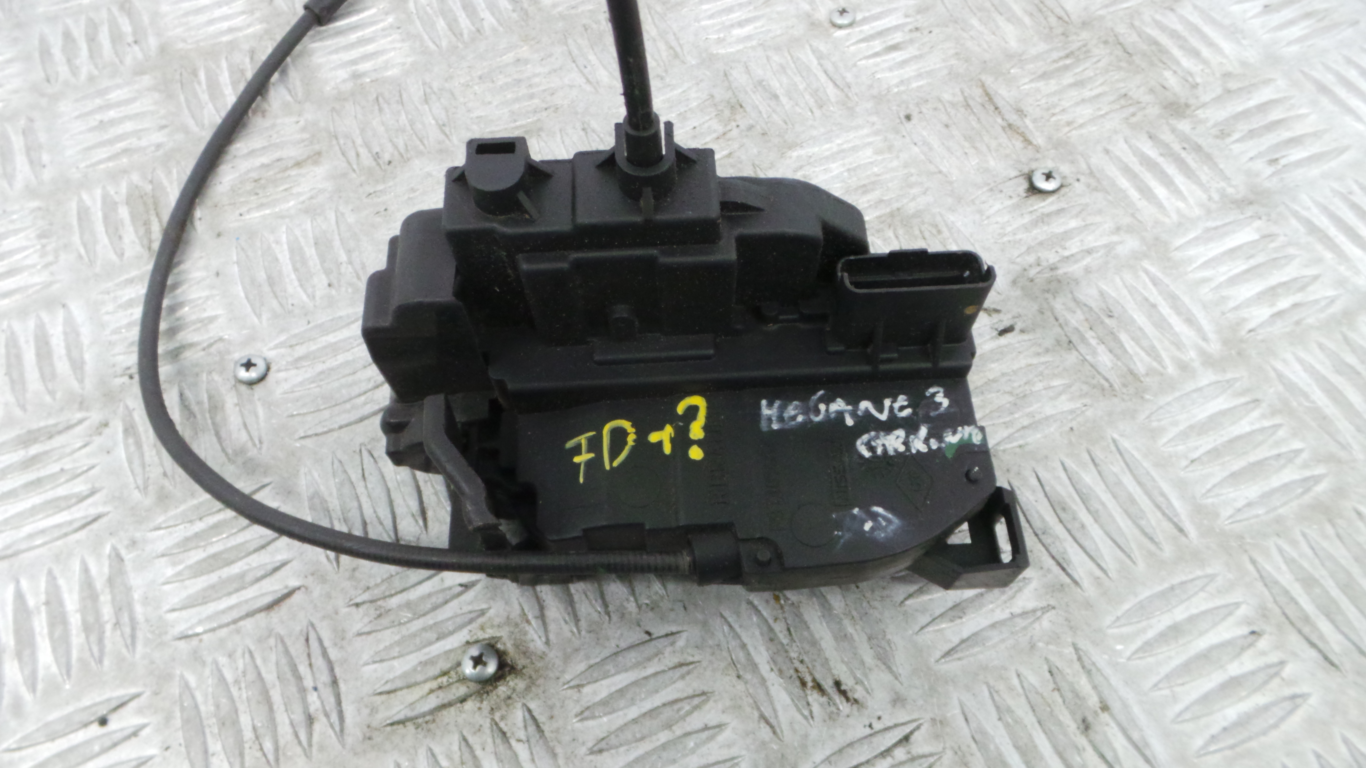 Fecho da Porta Trás Dto 825020499R - RENAULT MEGANE III Grandtour (KZ0/1)-37065586